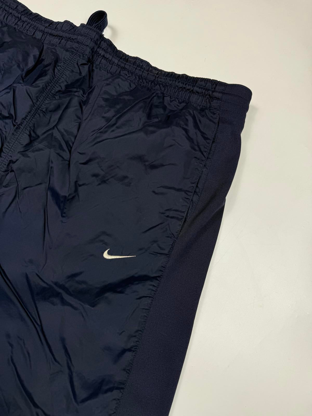 Vintage Nike baggy track pants (L)