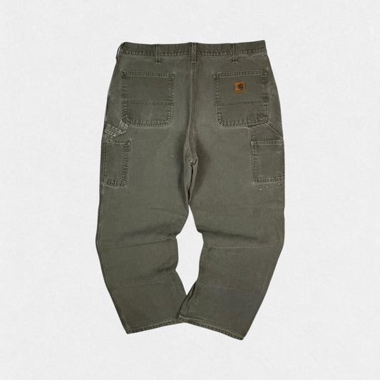 Carhartt baggy carpenter pants (W36)