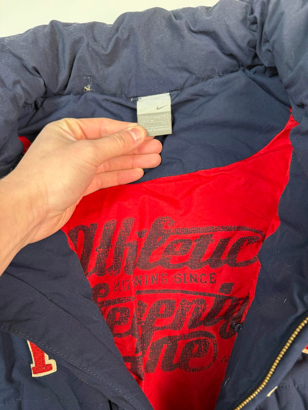 Vintage Nike spell out gilet puffer jacket (XXL)