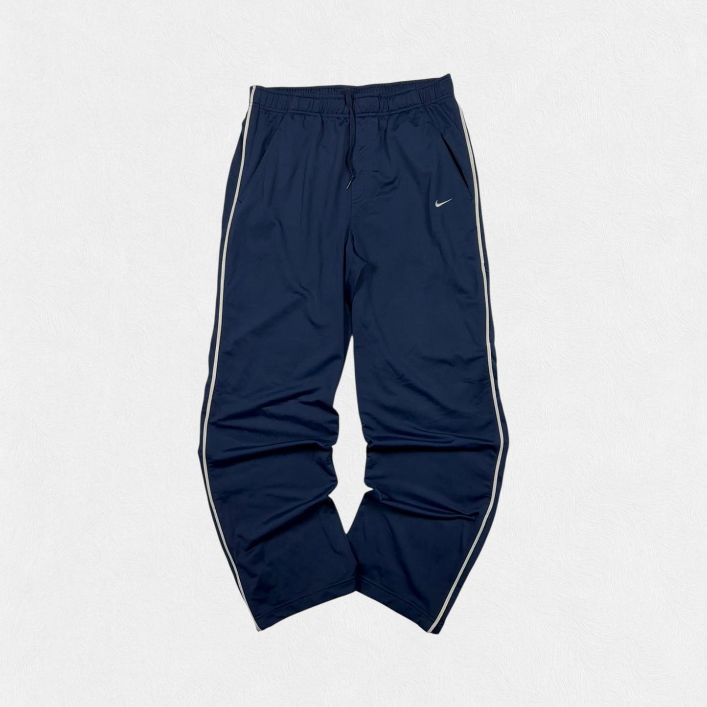 Vintage Nike baggy track pants (L)