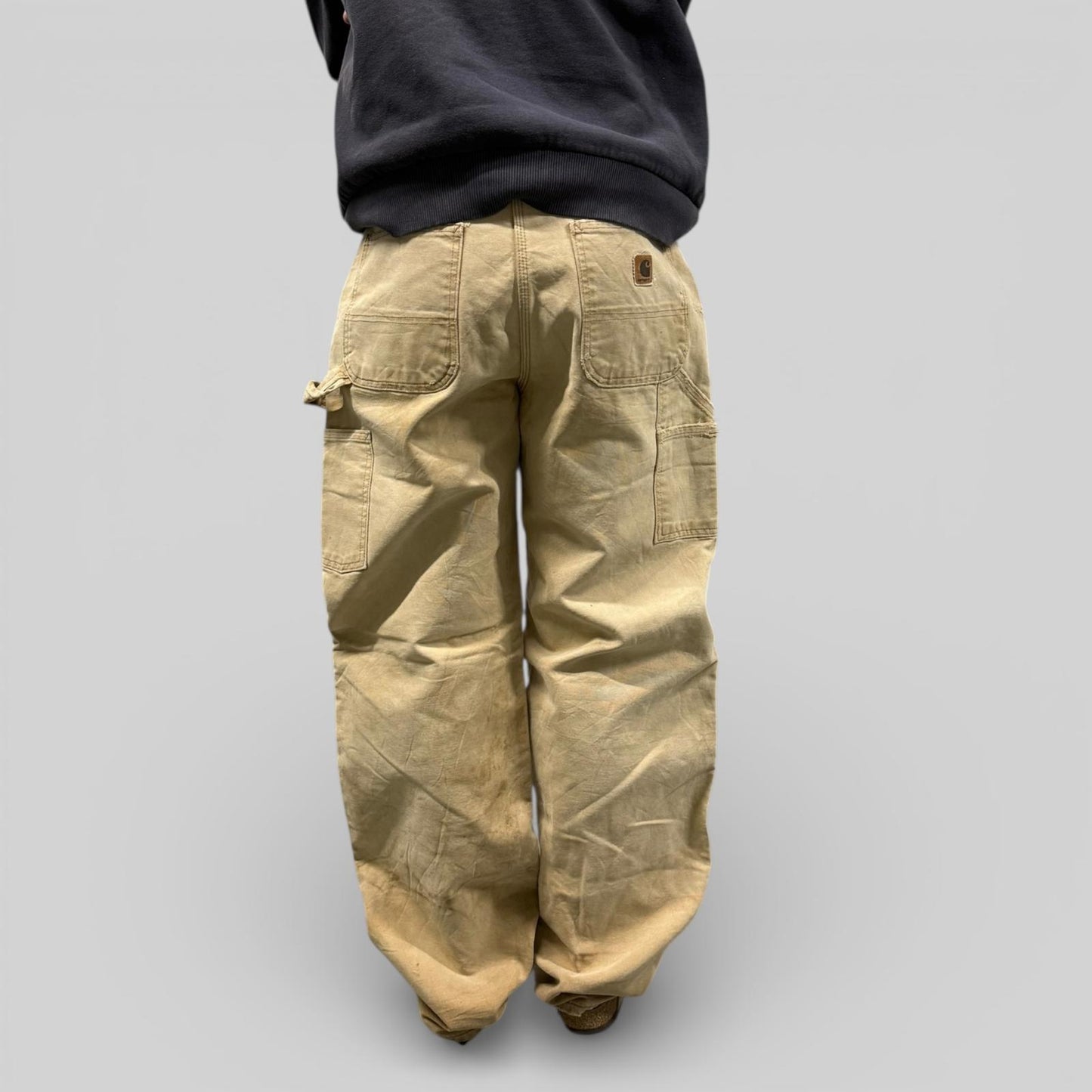Vintage Carhartt baggy carpenter pants (W33)