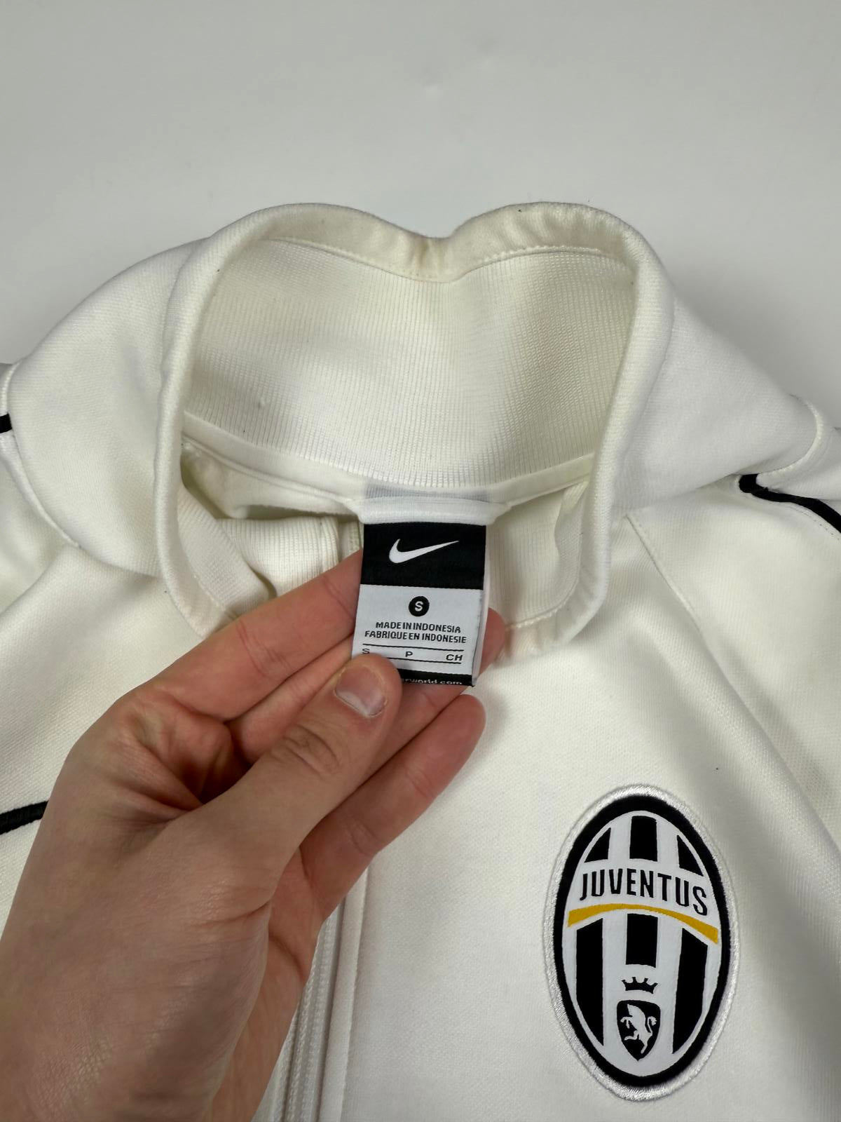 Juventus 2011/12 Nike football track top (S)