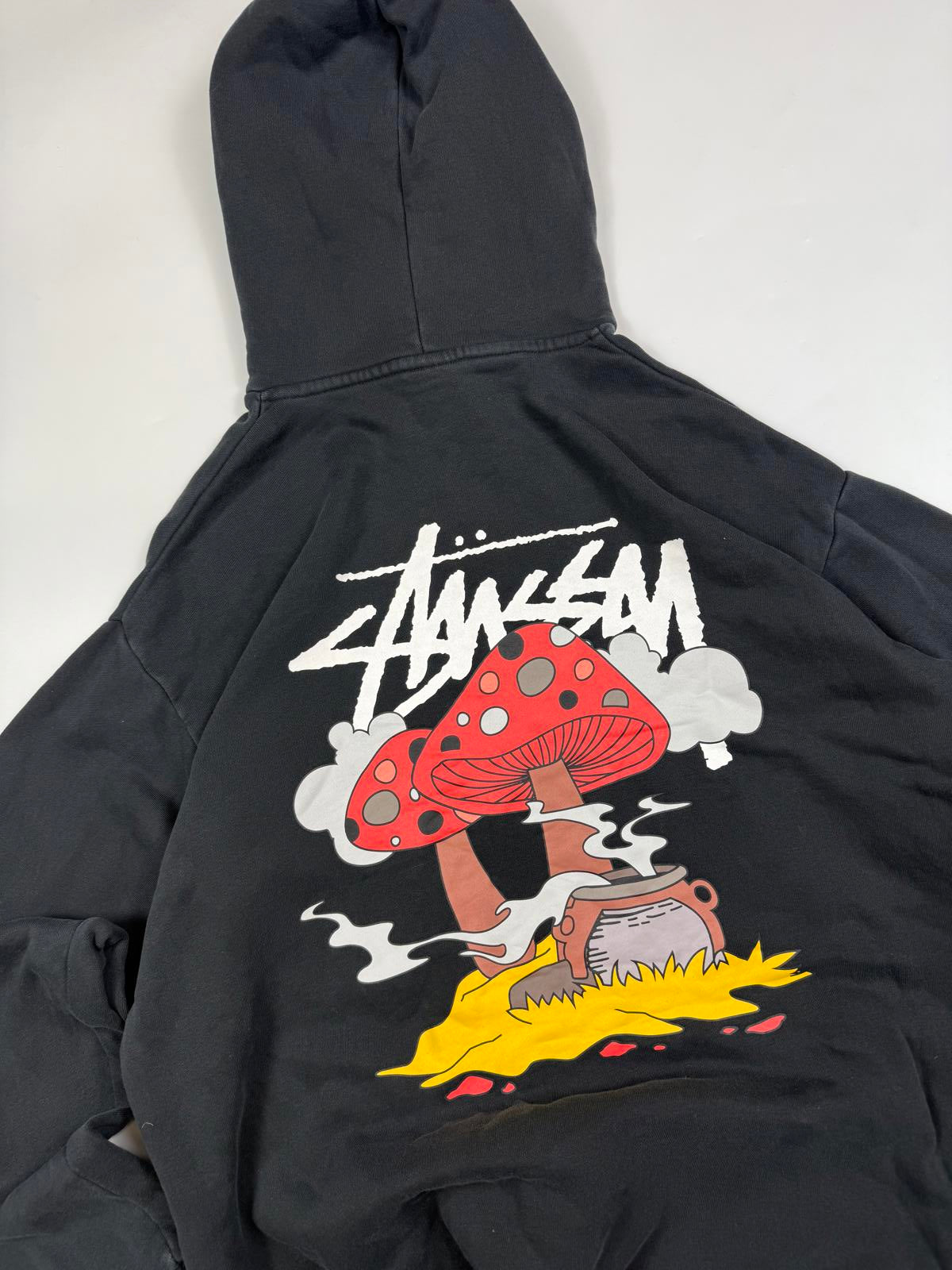Stussy mushroom graphic hoodie (S)