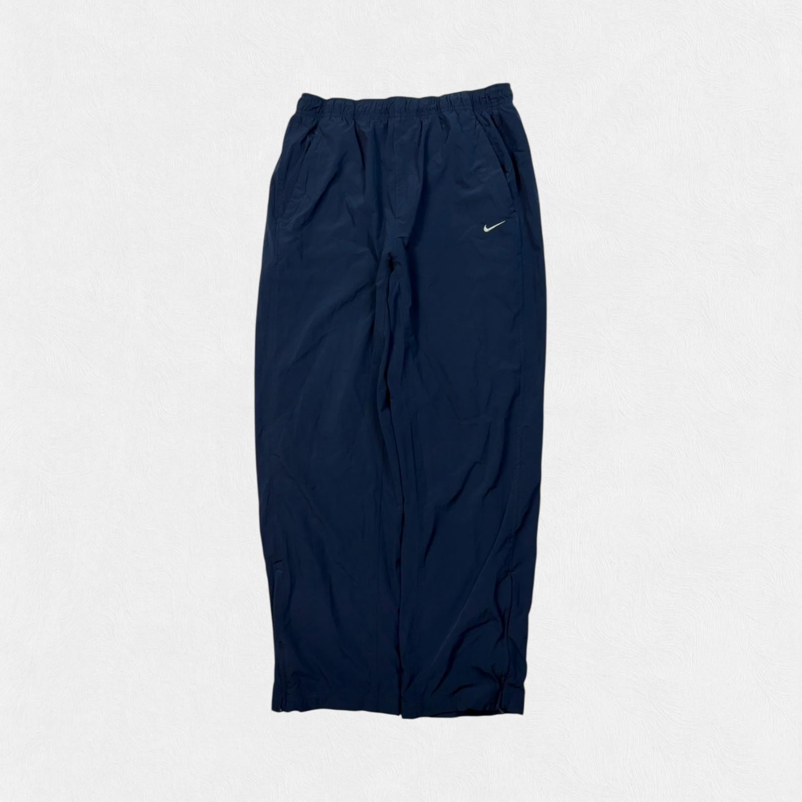 Vintage Nike baggy track pants (M)