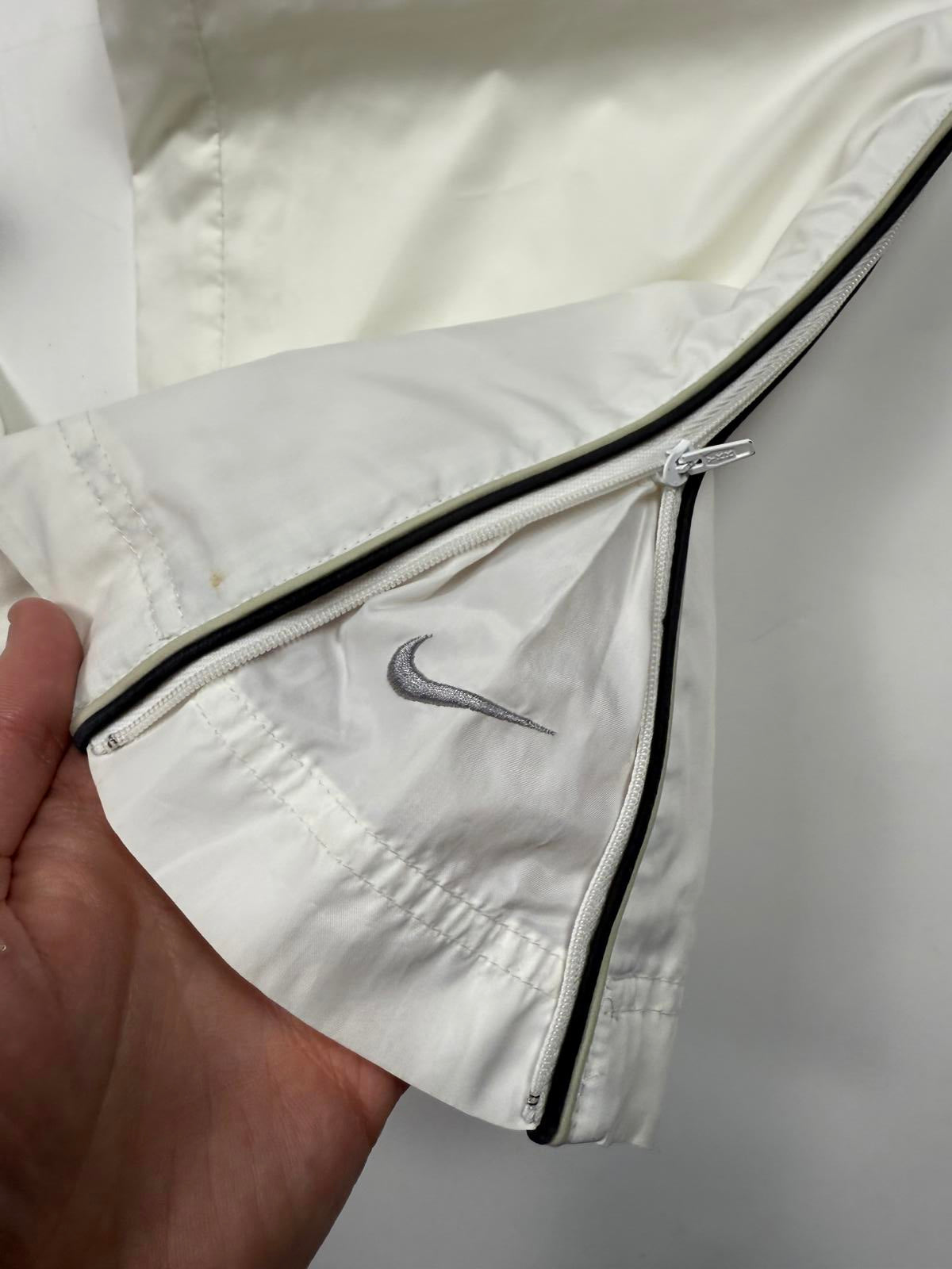 Vintage Nike baggy track pants (M)