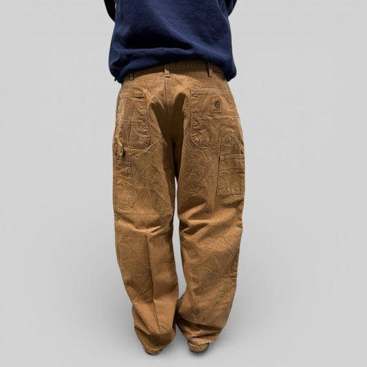 Vintage Carhartt baggy carpenter pants (W36)