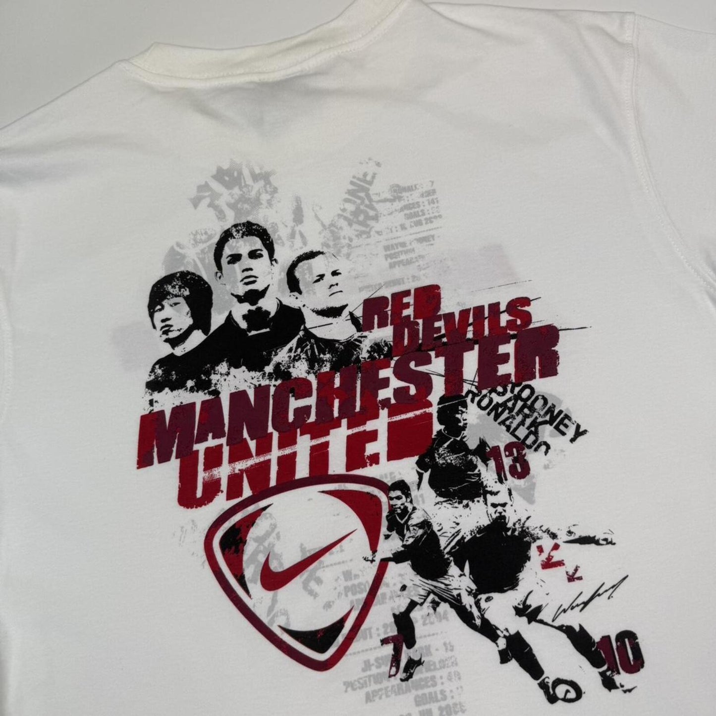 Vintage Nike Manchester United football graphic tee (M)