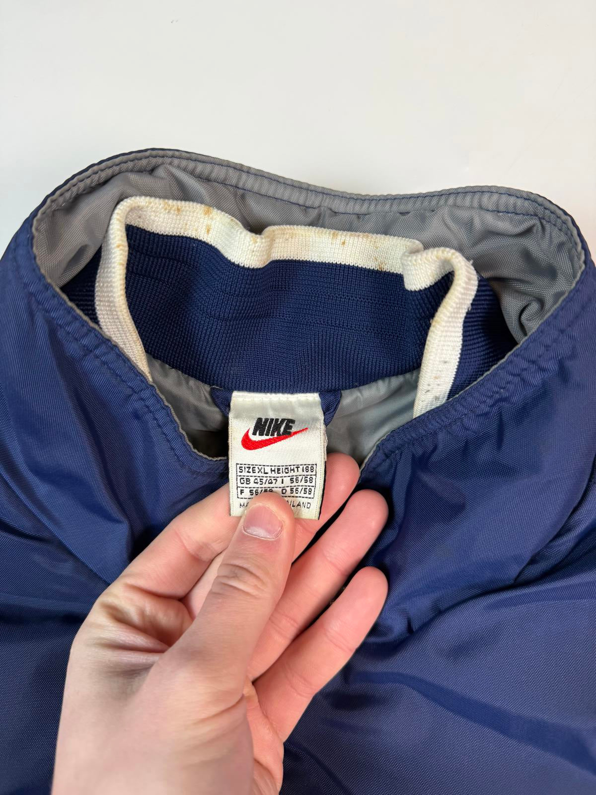 Vintage 90s Nike spell out padded jacket (XL)