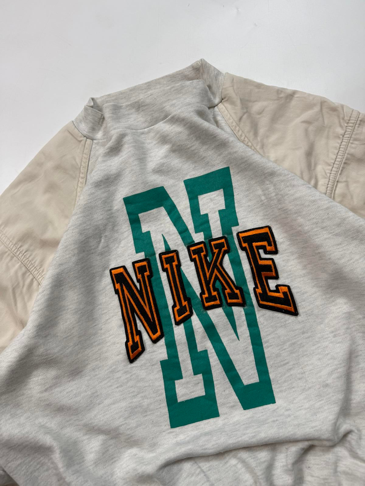 Vintage 90s Nike spell out sweatshirt (S)