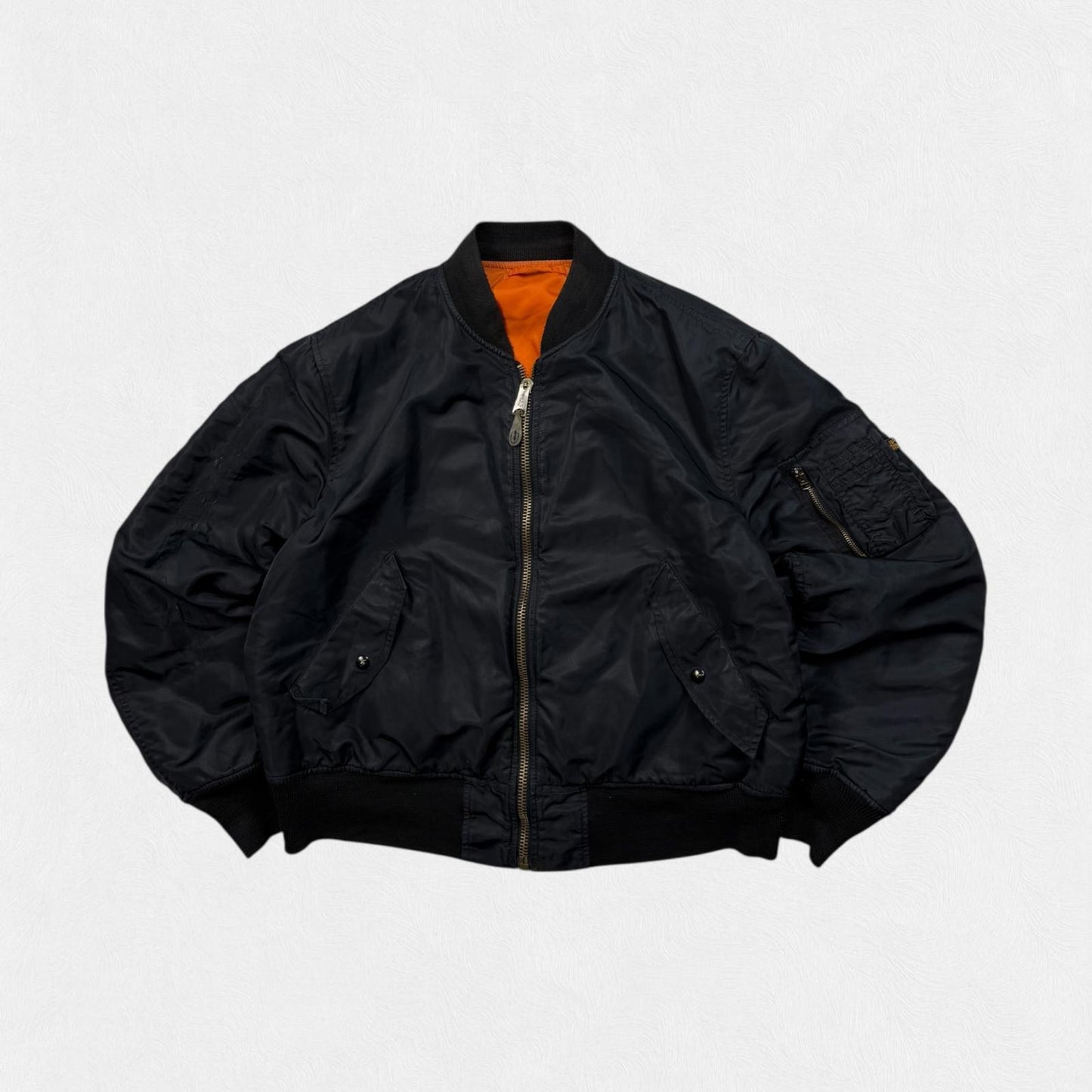 Vintage Alpha Industries MA-1 Military bomber jacket (L)