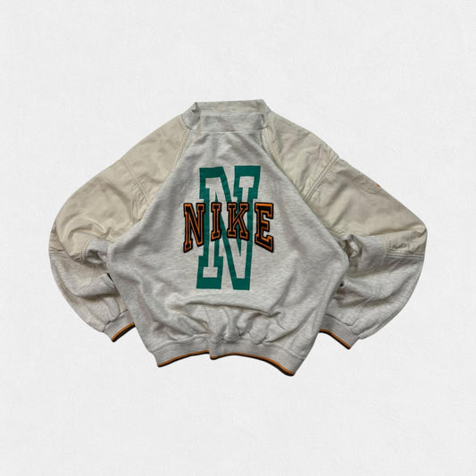 Vintage 90s Nike spell out sweatshirt (S)