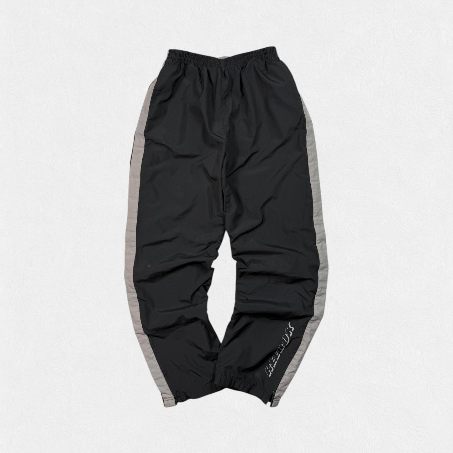 Vintage Reebok baggy track pants (S)