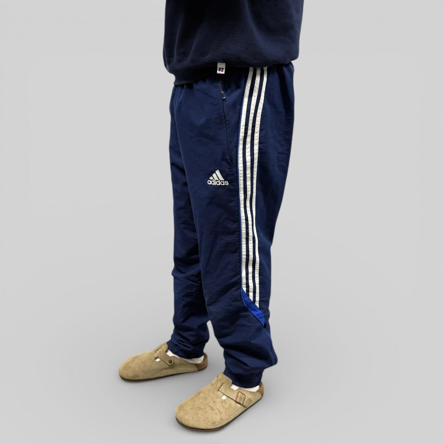 Vintage Adidas side stripe baggy track pants (M)