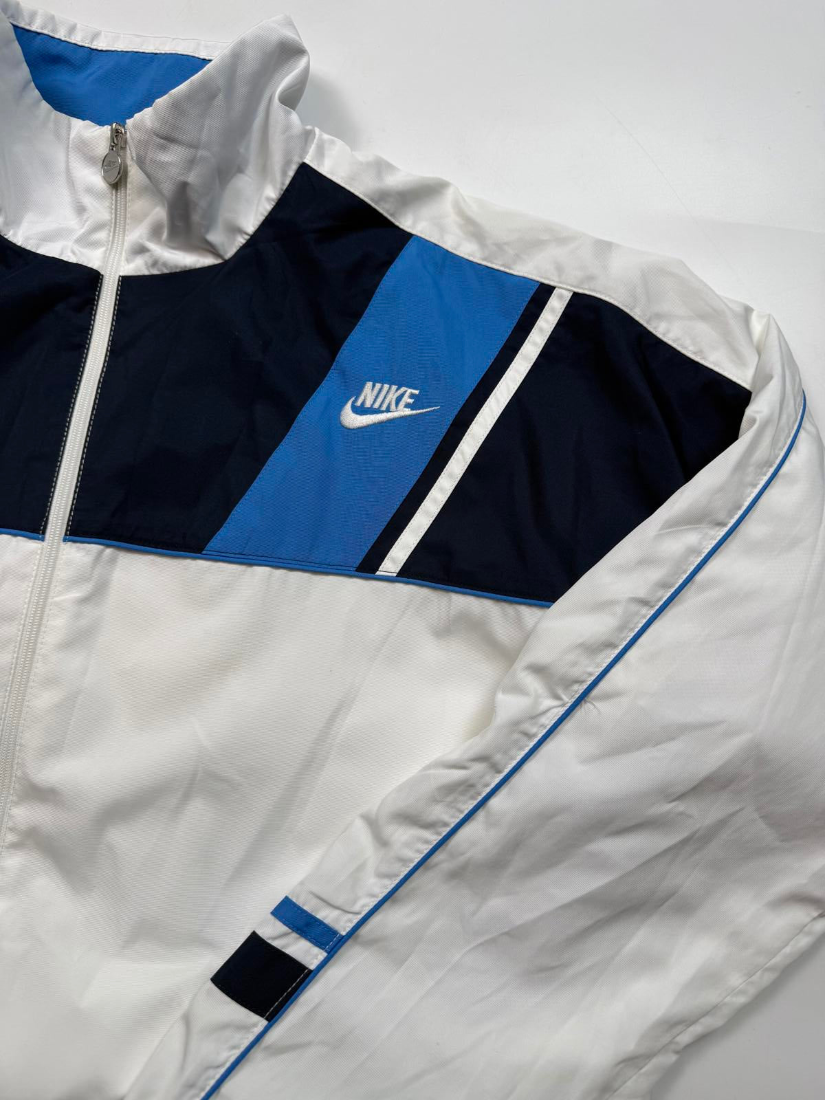 Vintage Nike track jacket (M)