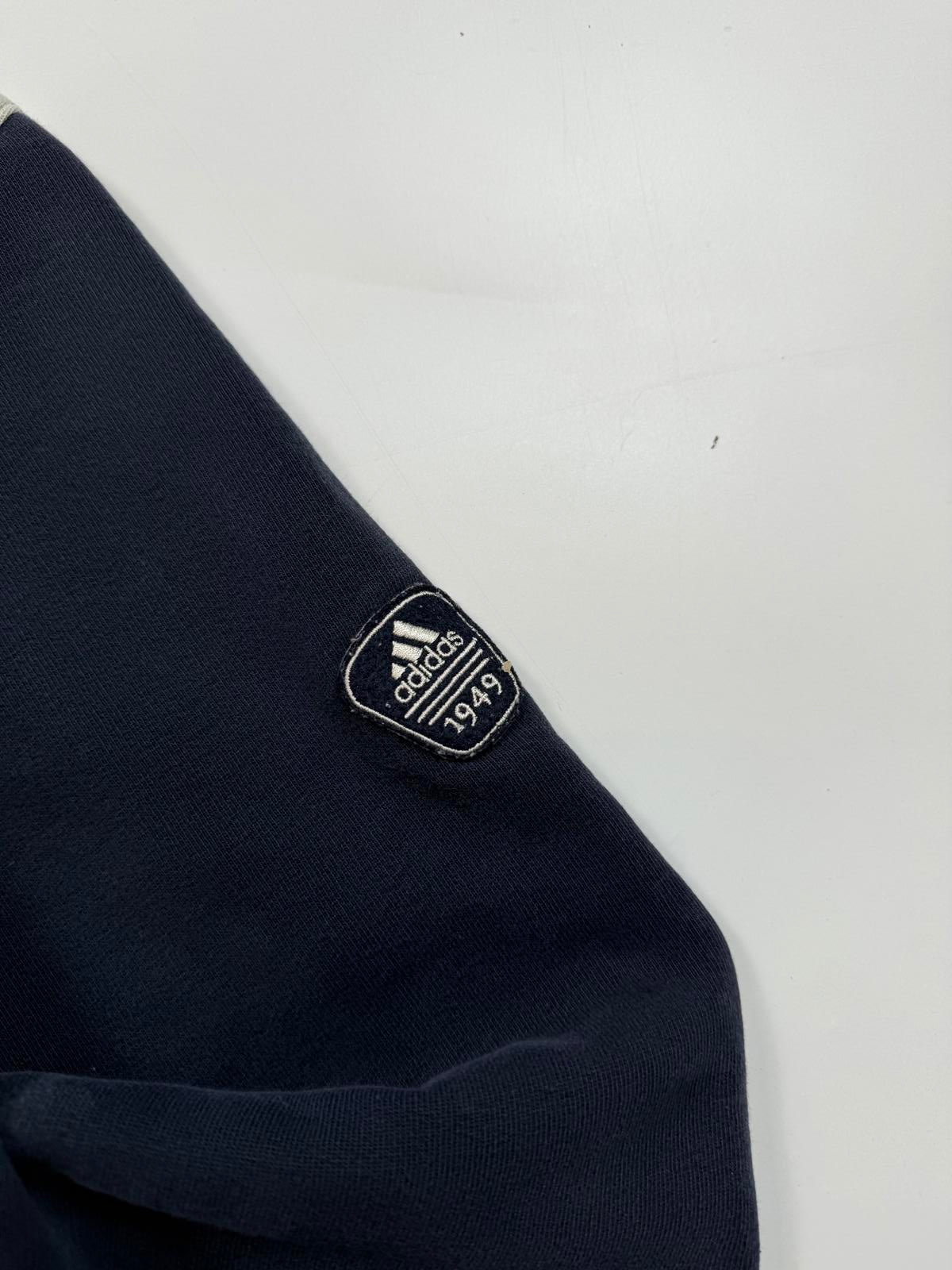 Vintage Adidas spell out sweatshirt (M)