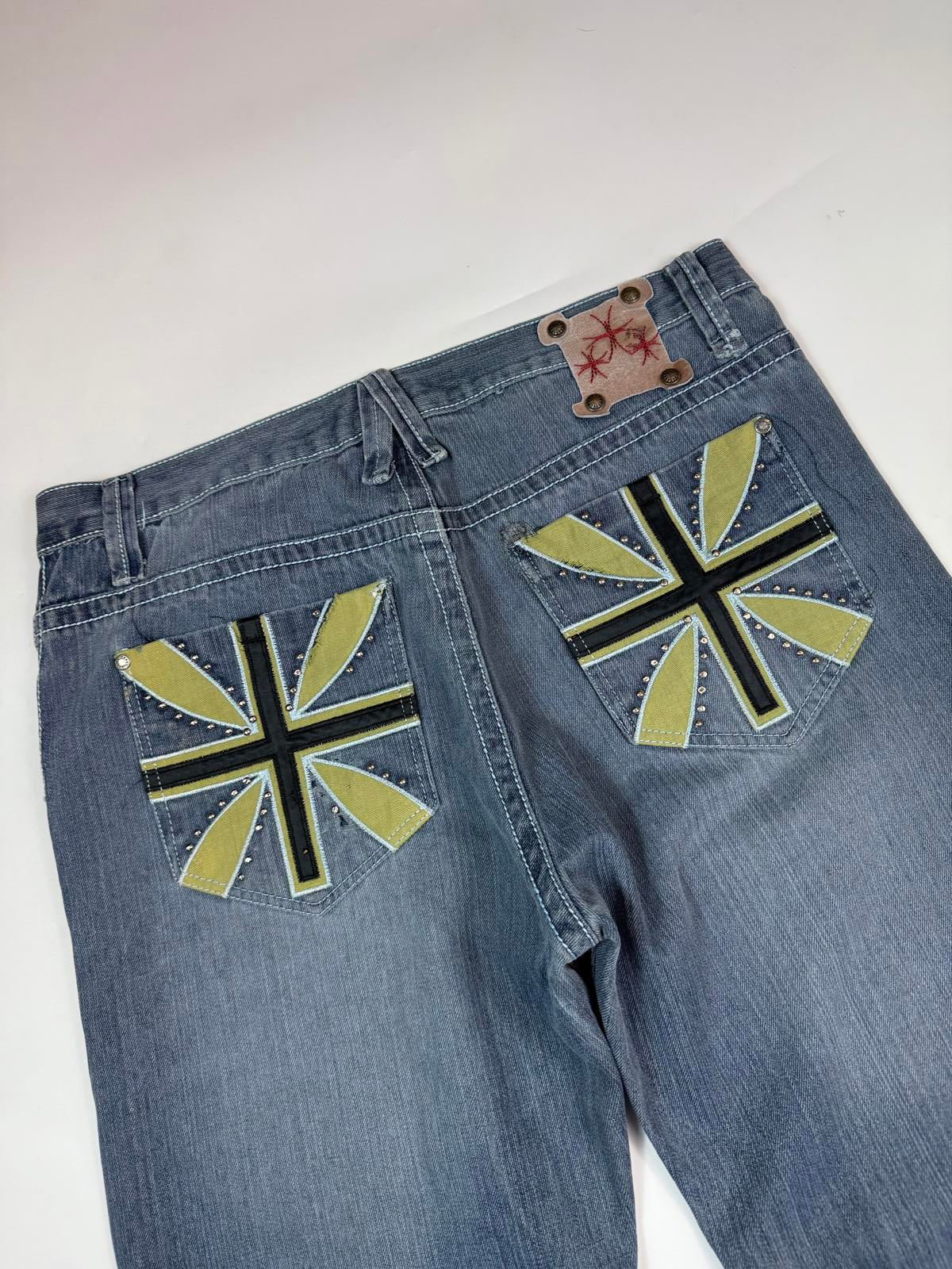 Vintage Y2K hip hop baggy jeans (W38)