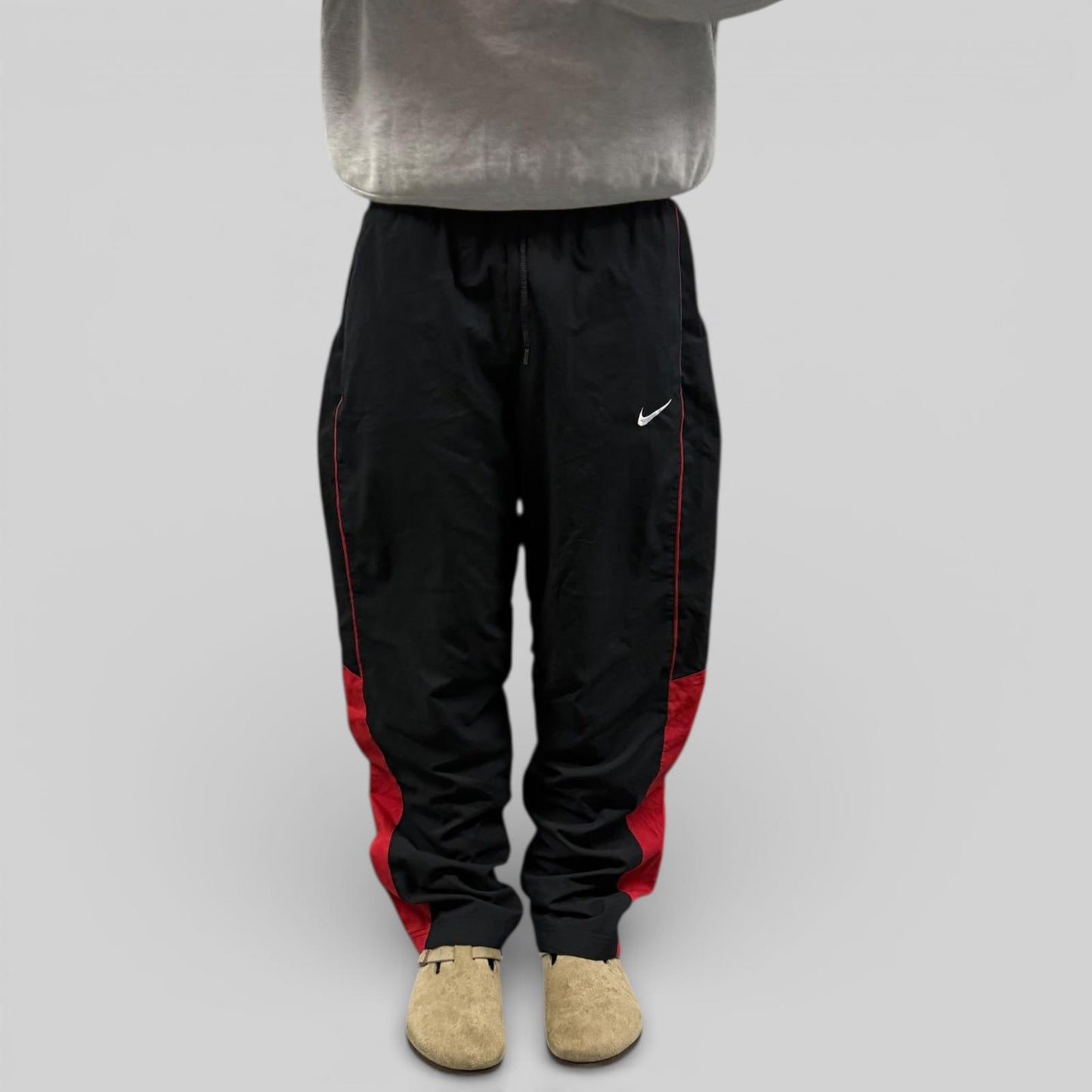 Vintage Nike side stripe baggy track pants (L)