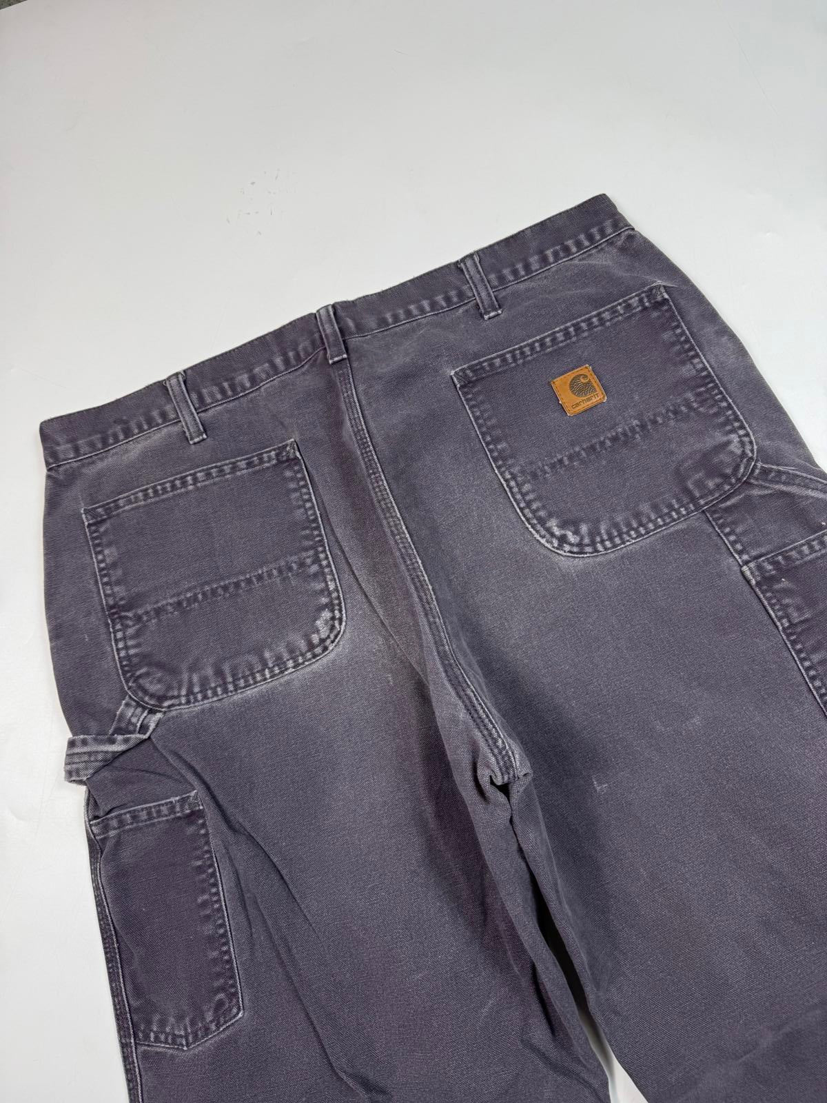 Vintage Carhartt baggy carpenter pants (W38)