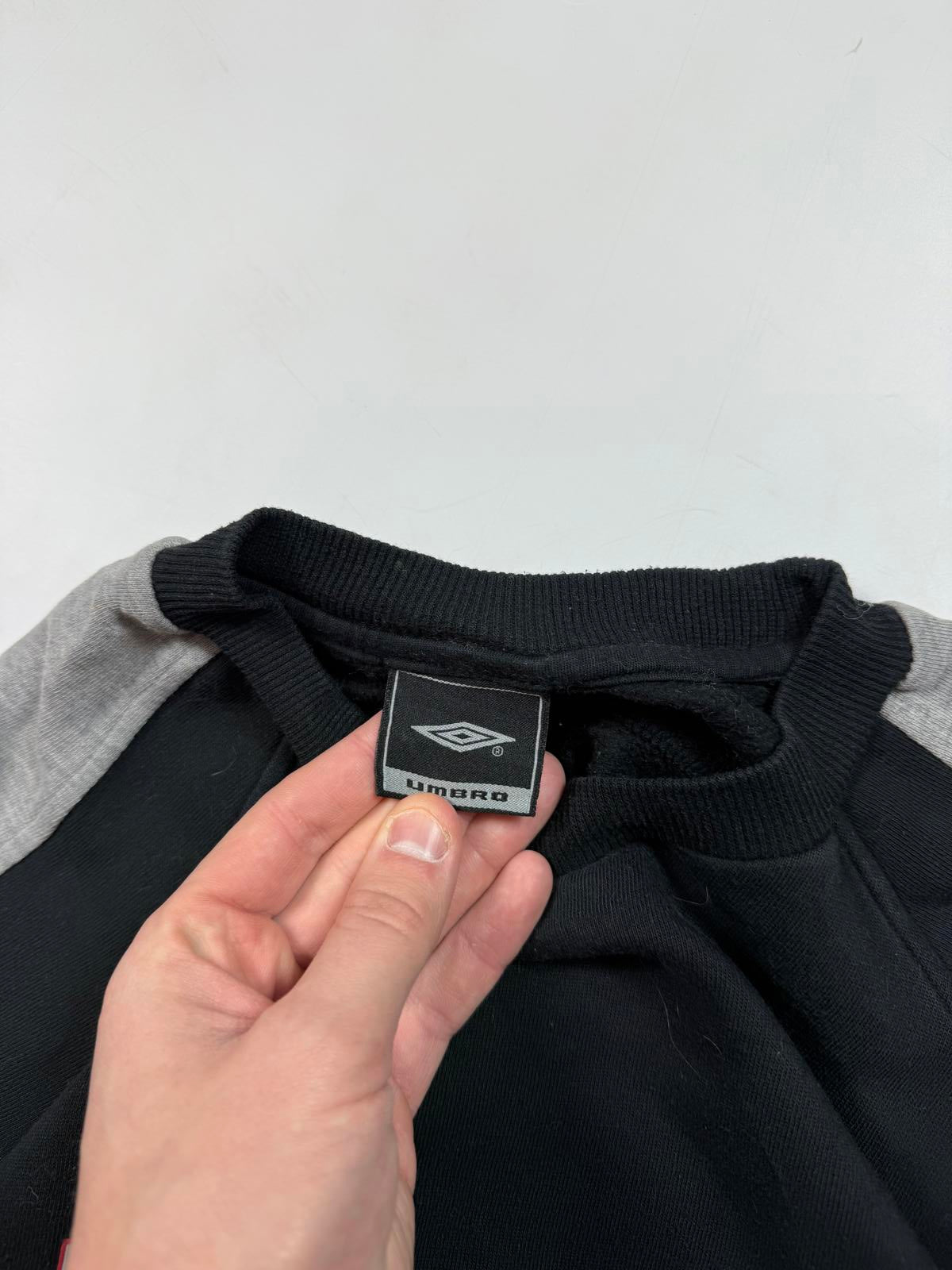Vintage Umbro spell out sweatshirt (YL)