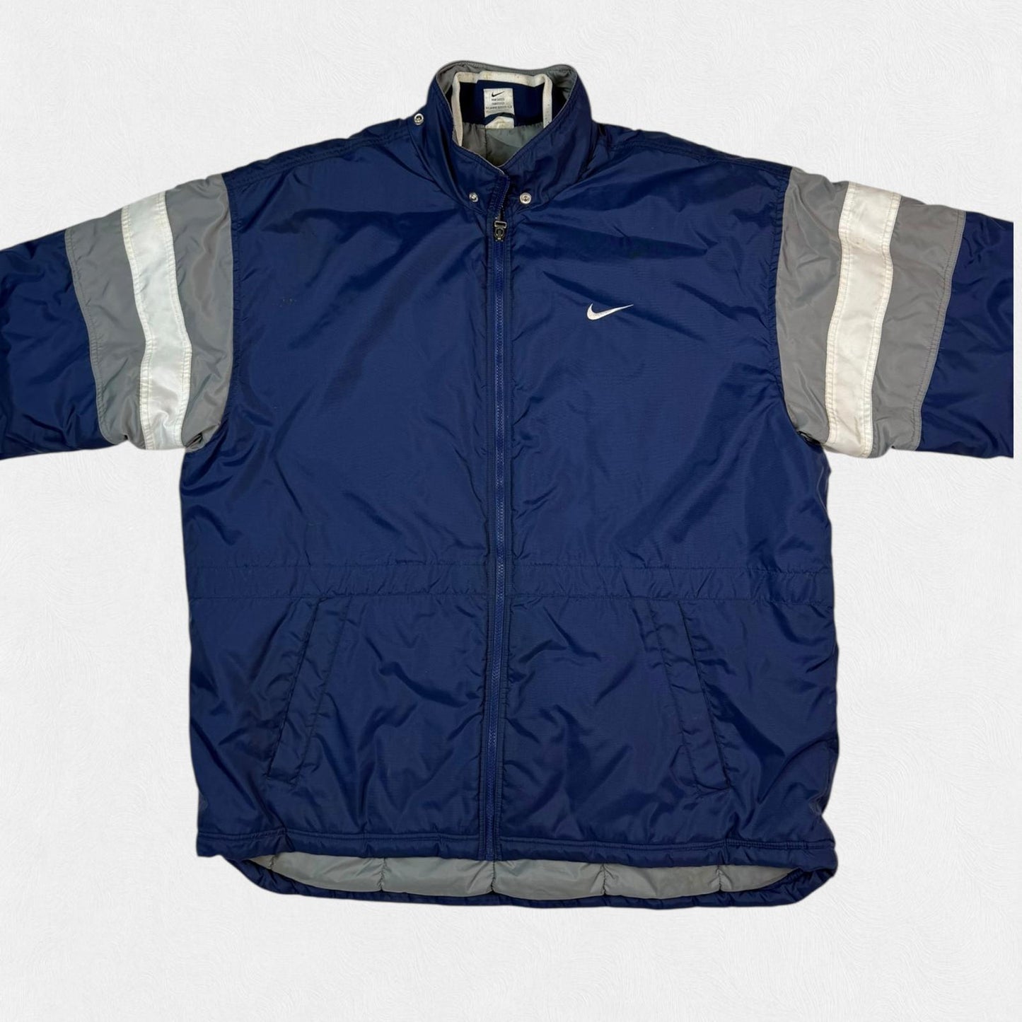 Vintage 90s Nike spell out padded jacket (XL)