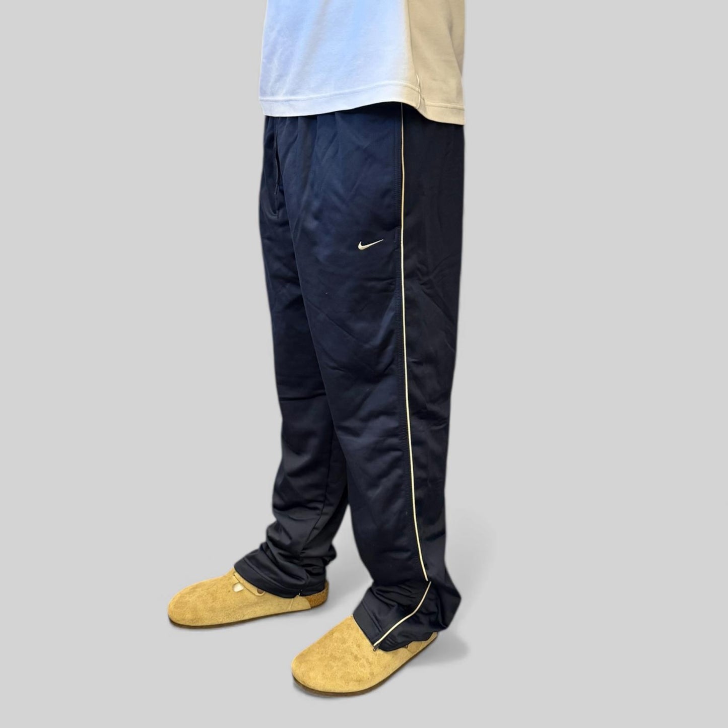 Vintage Nike baggy track pants (XL)