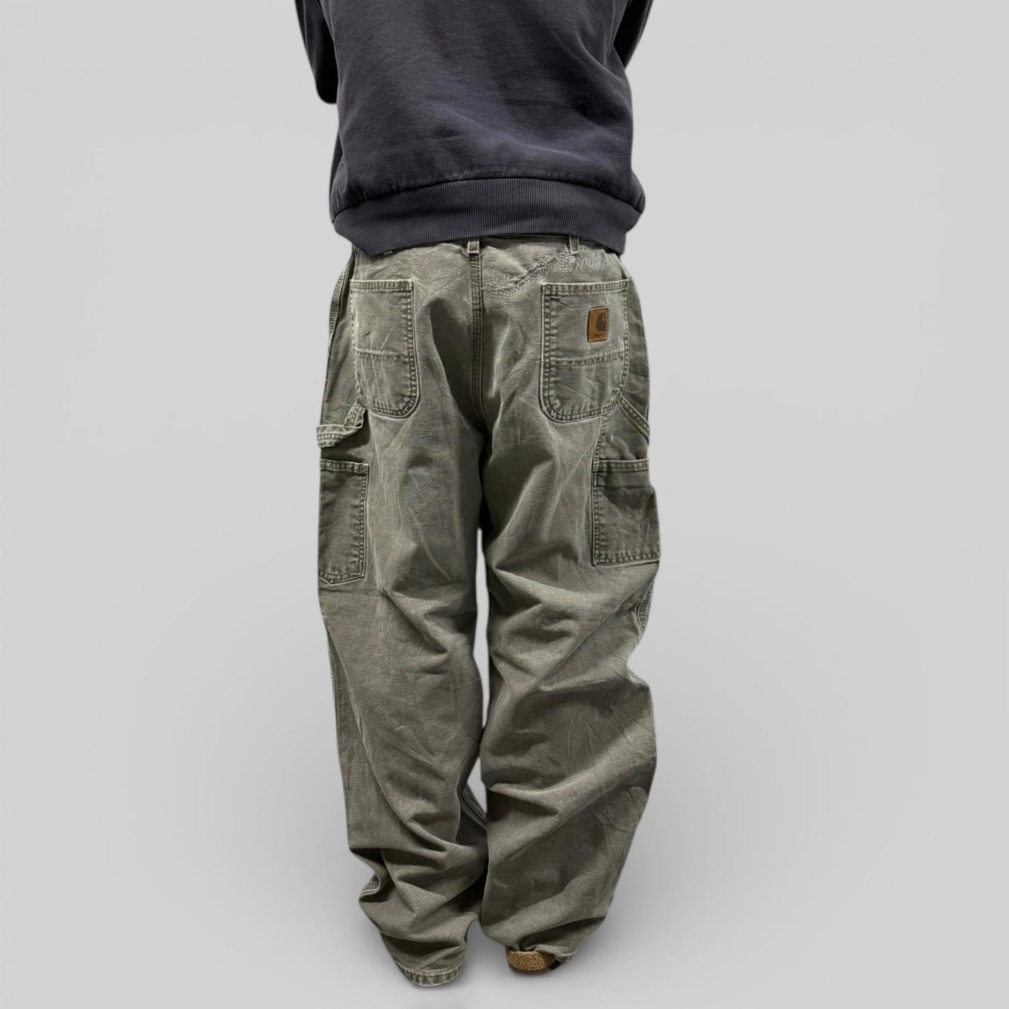 Carhartt baggy carpenter pants (W36)