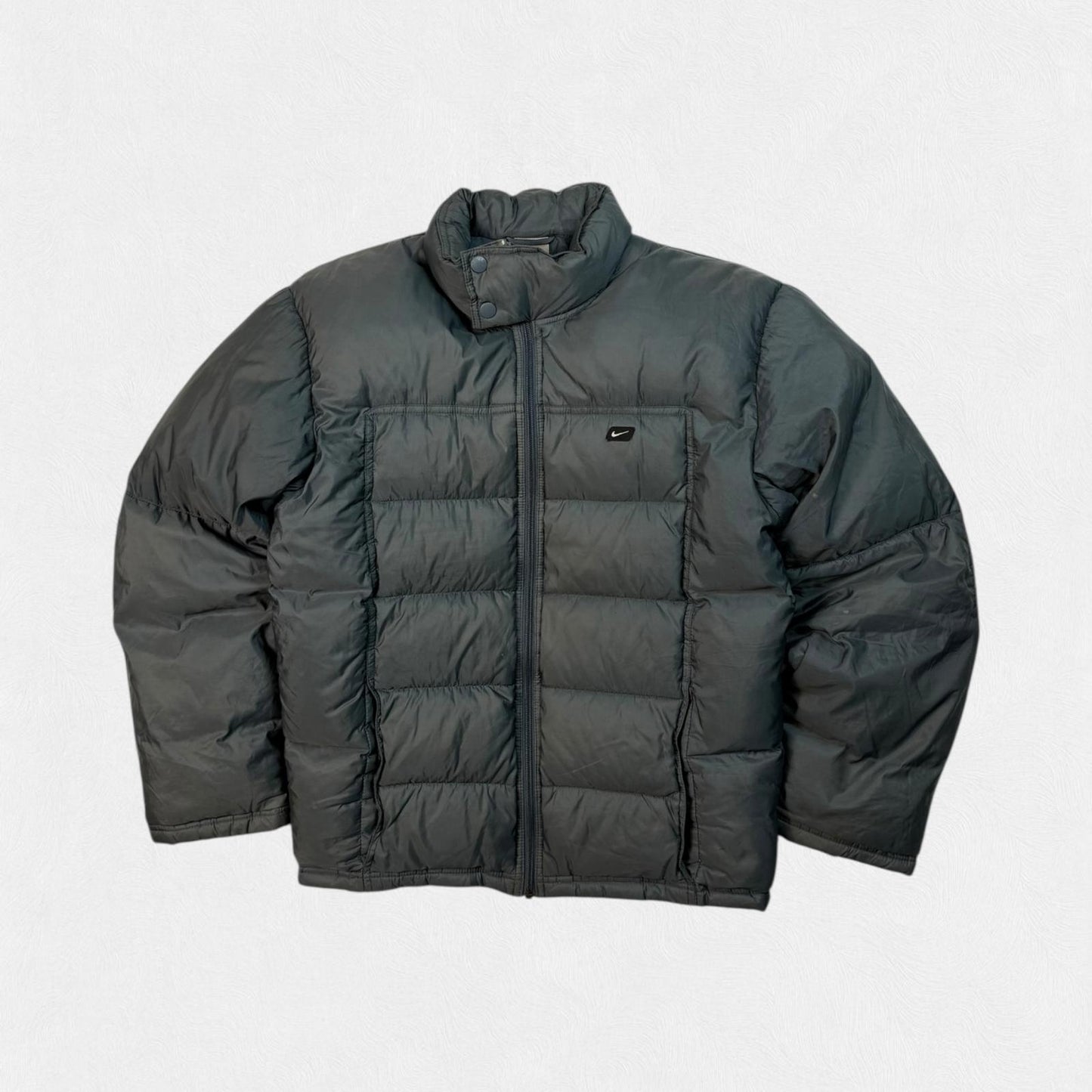 Vintage Nike puffer jacket (S)