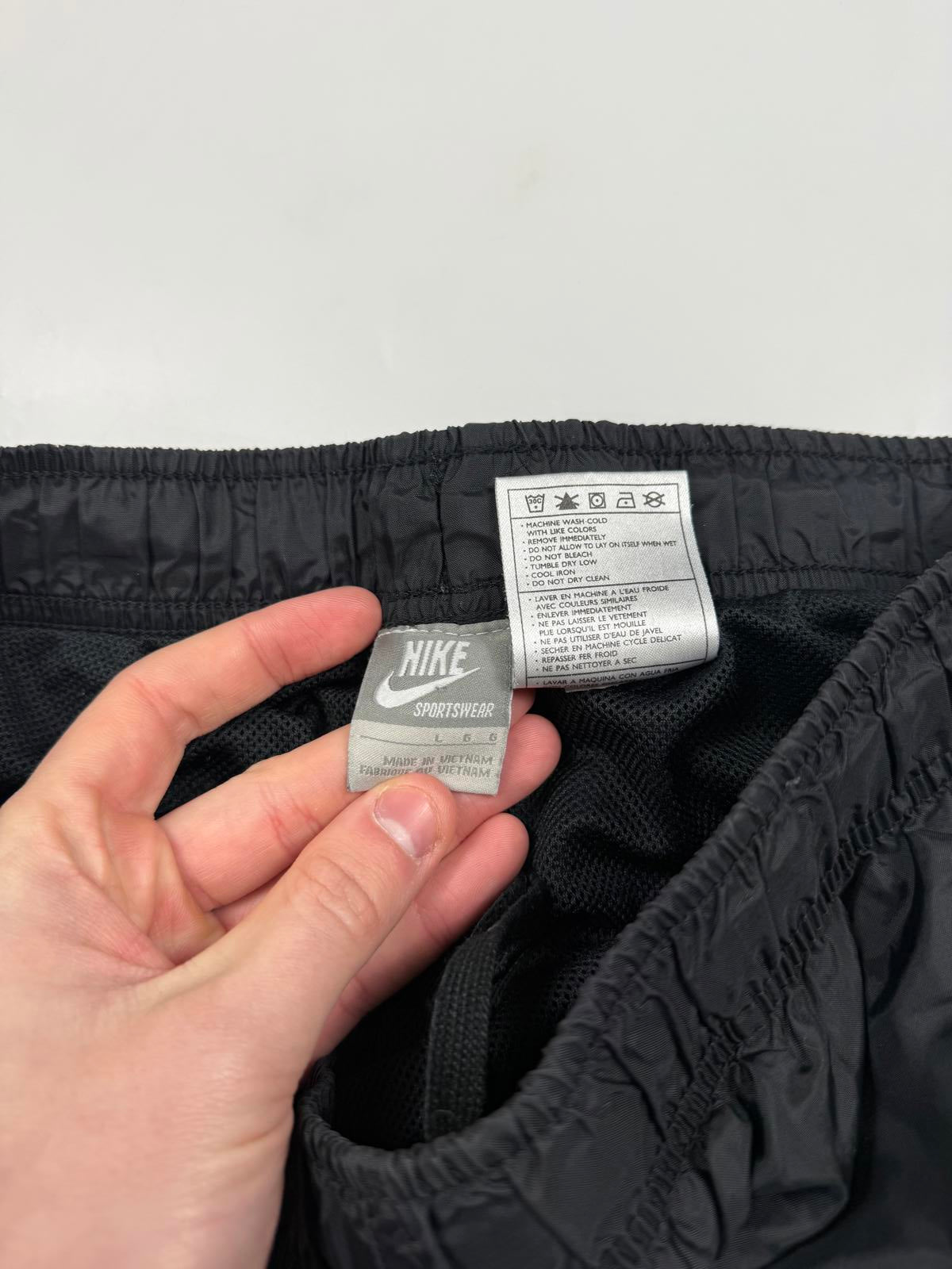 Vintage Nike baggy track pants (L)