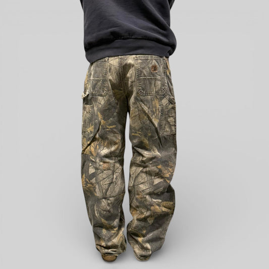 Vintage Carhartt realtree baggy carpenter pants (W34)