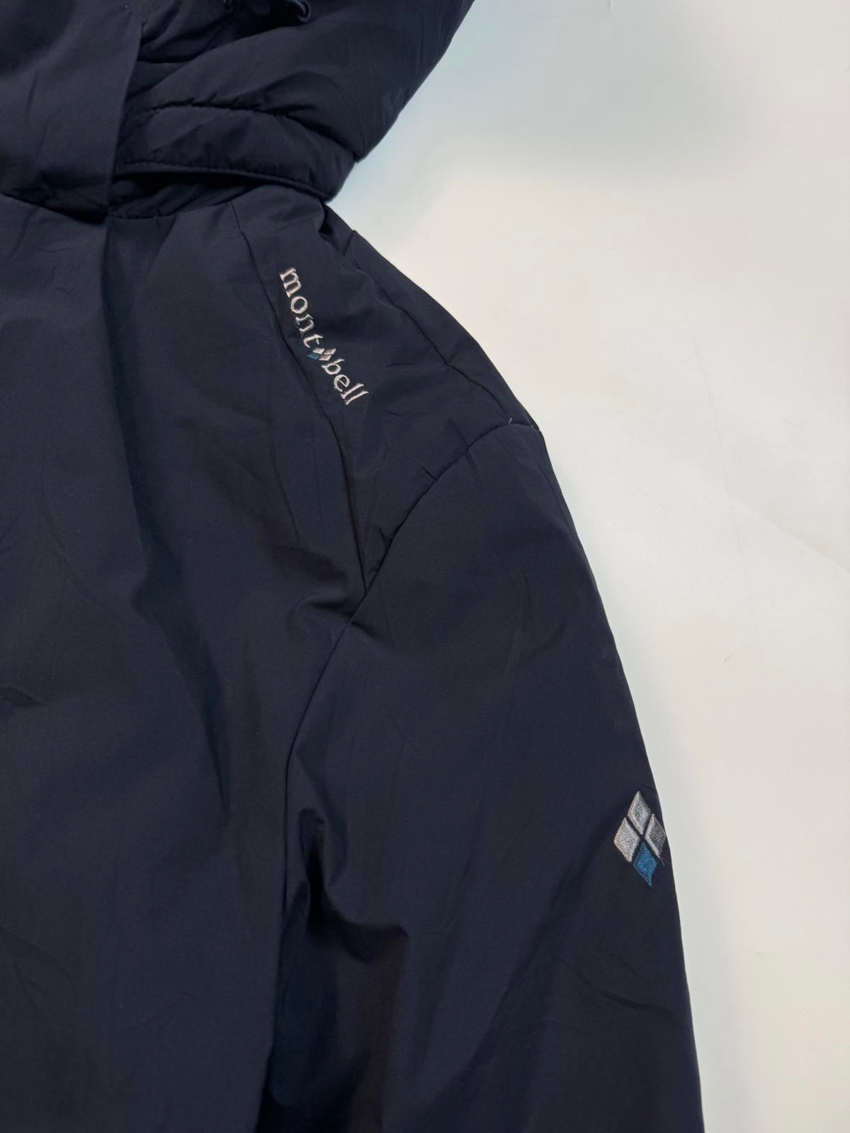 Mont Bell hooded insulated jacket (XL)
