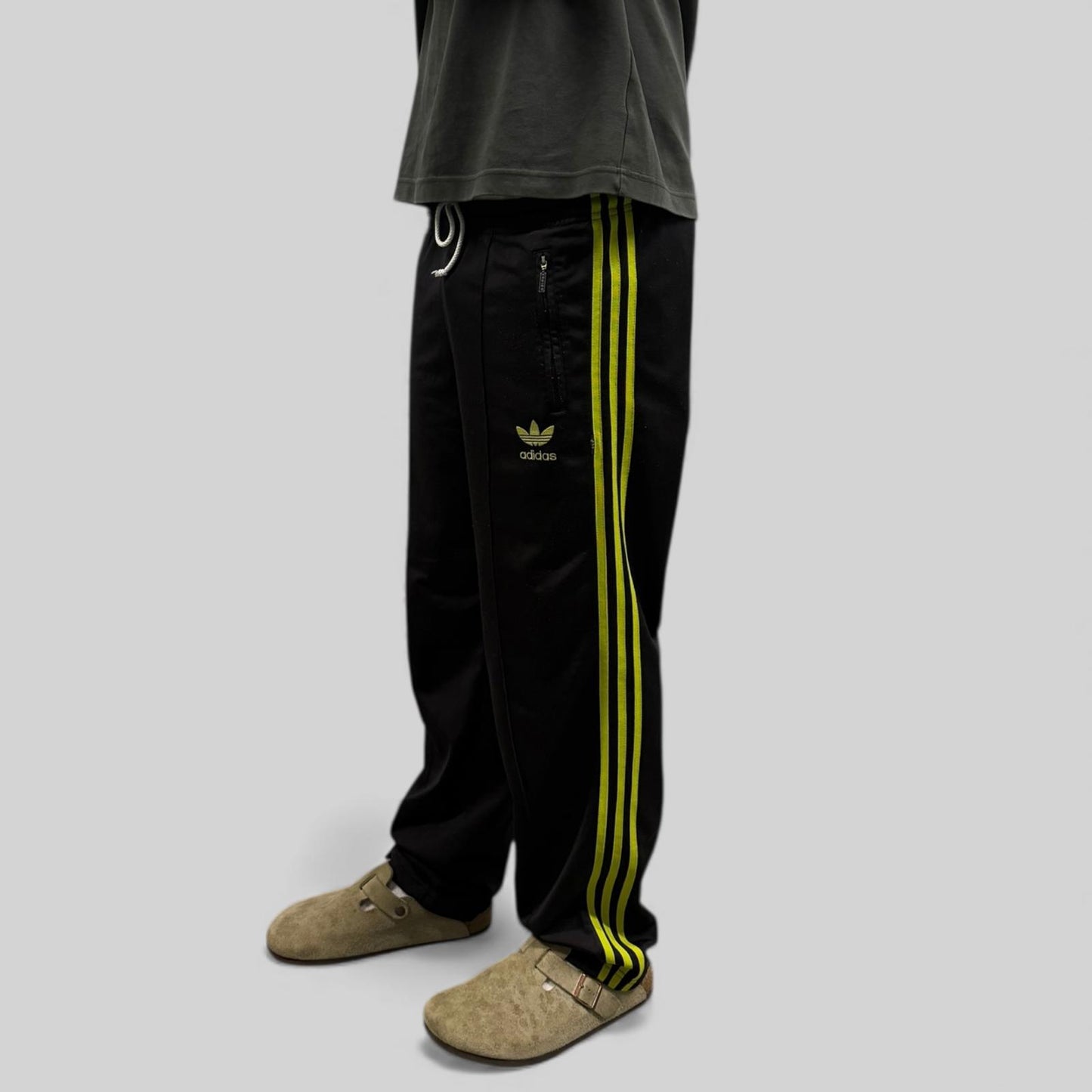 Vintage 90s adidas originals baggy track pants (M)