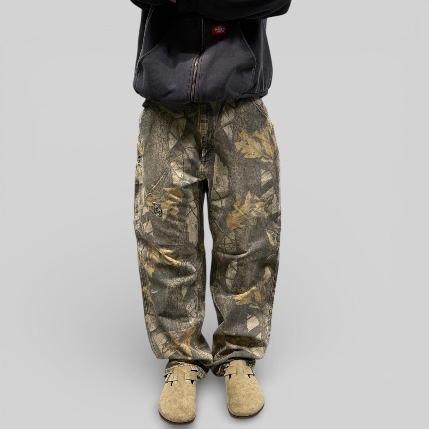 Vintage Carhartt realtree baggy carpenter pants (W34)