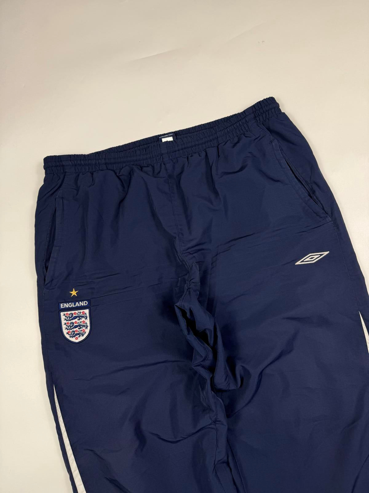 Vintage England 2005-07 Umbro baggy track pants (XL)