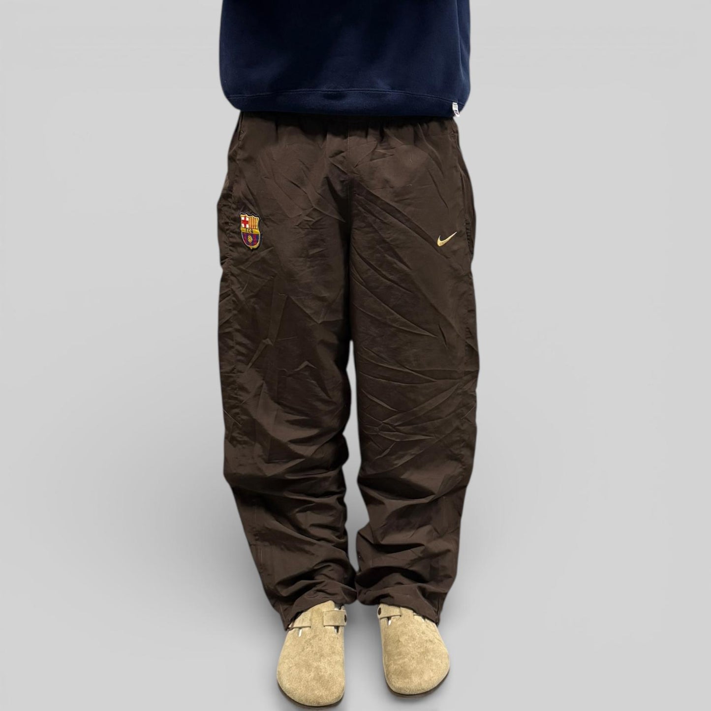 Vintage Barcelona 2008/09 Nike baggy track pants (M)