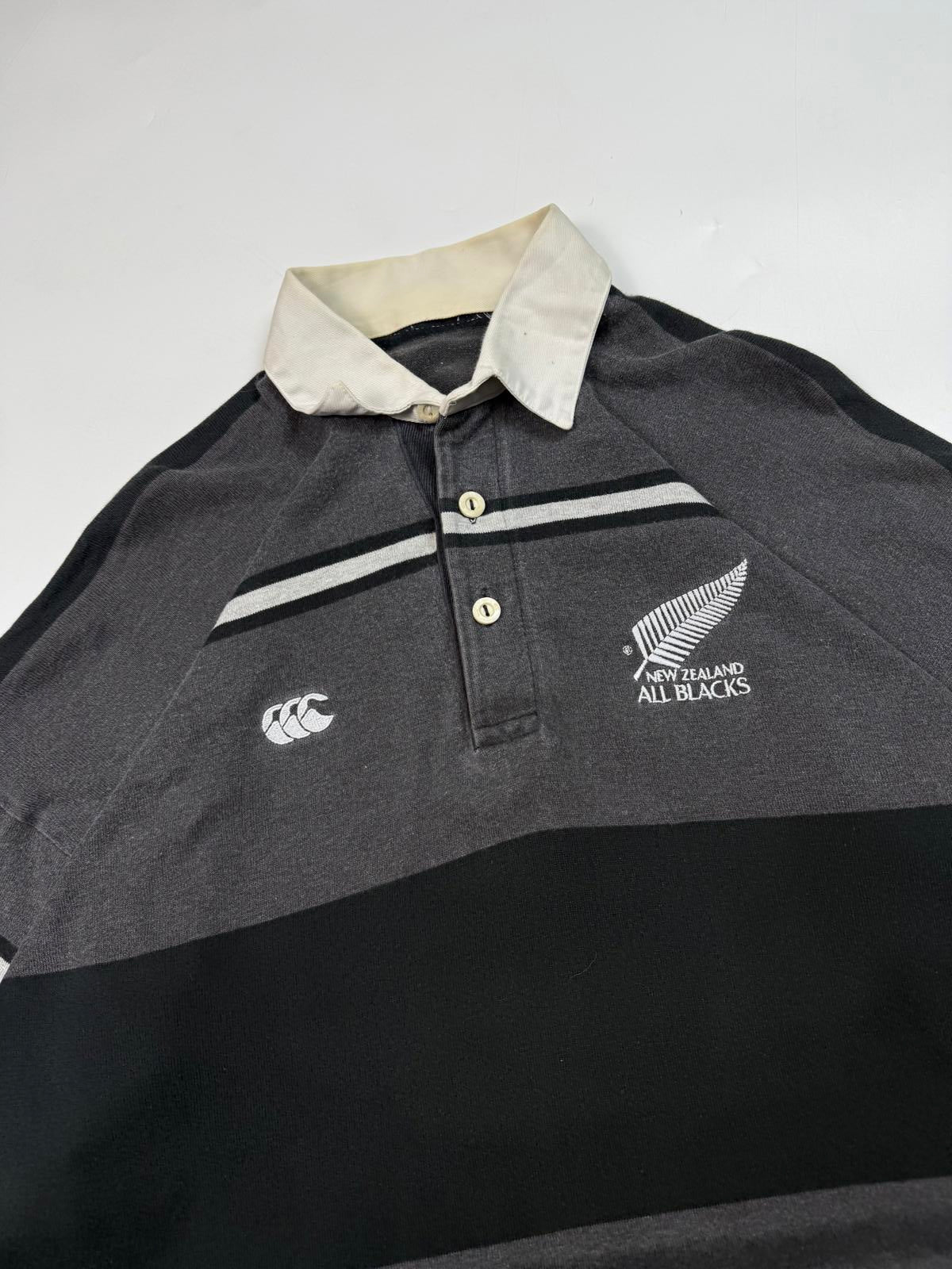 Vintage 90s New Zealand all blacks Canterbury rugby shirt (XL)