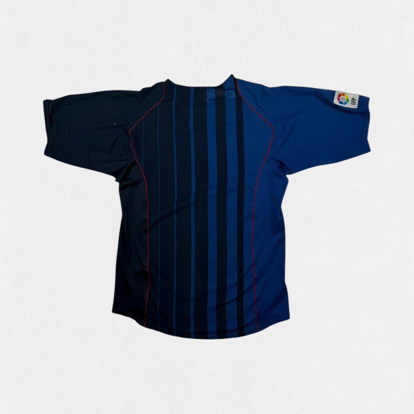 Vintage Barcelona 2004/05 Nike away football shirt (M)