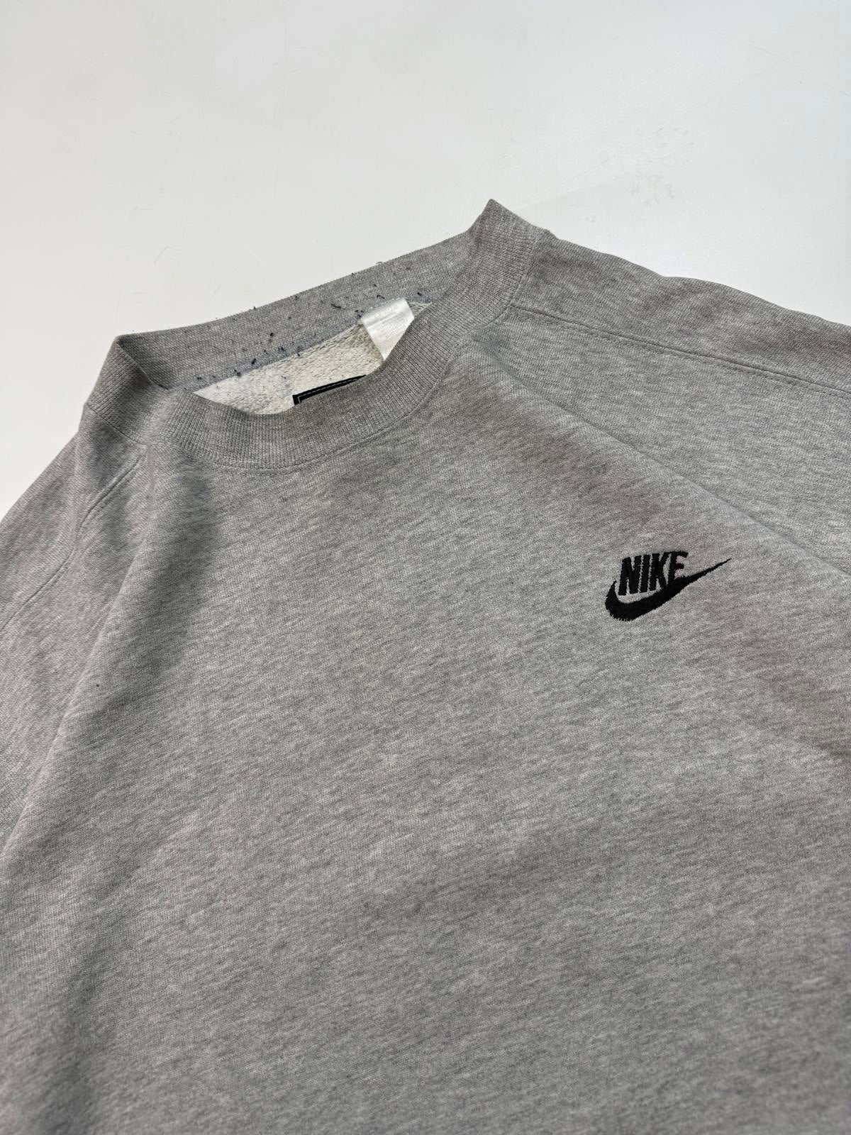 Vintage 90s Nike small logo sweatshirt (L)