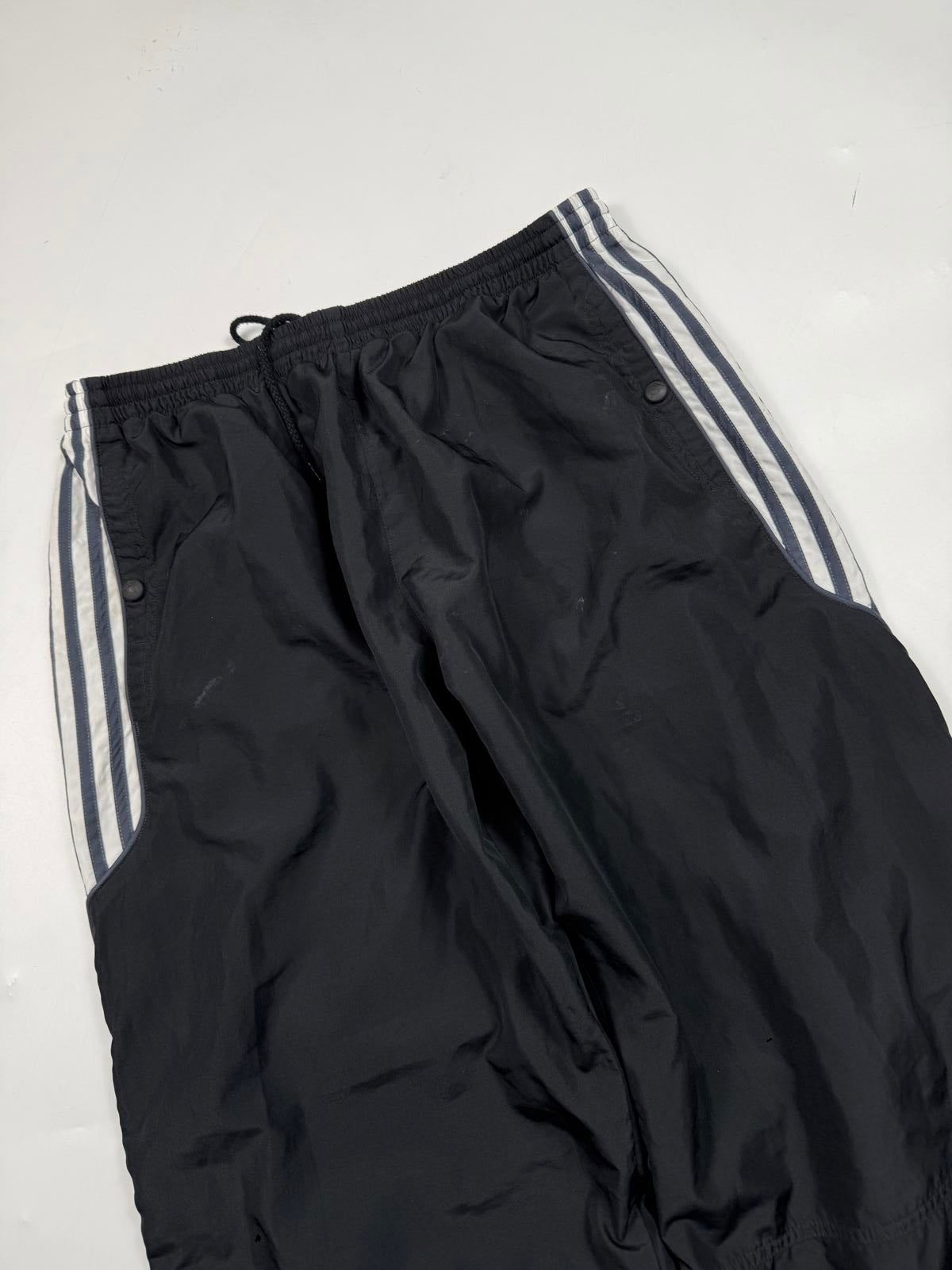 Vintage Adidas baggy track pants (L)