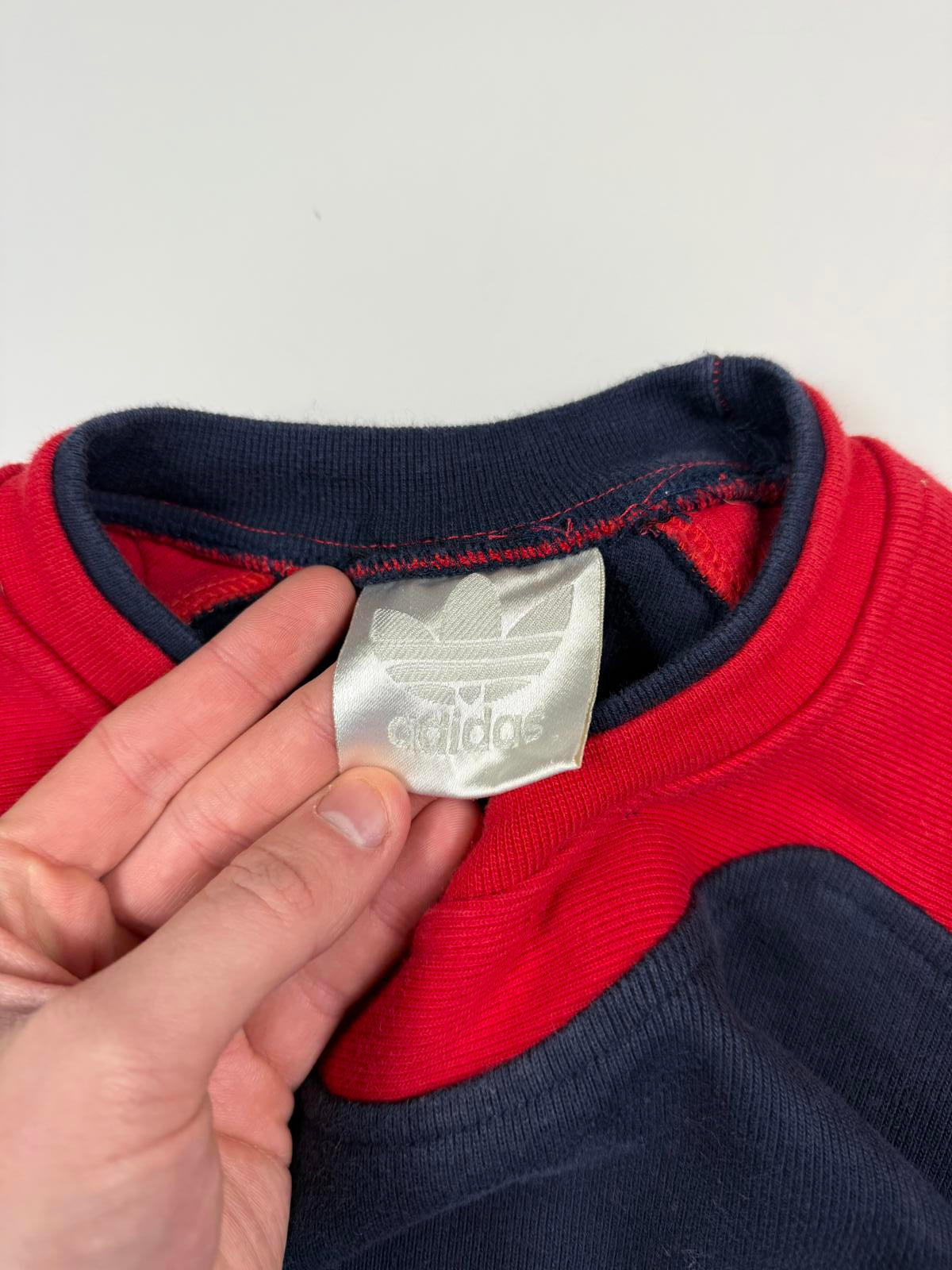 Vintage 90s Adidas Originals centre logo sweatshirt (L)