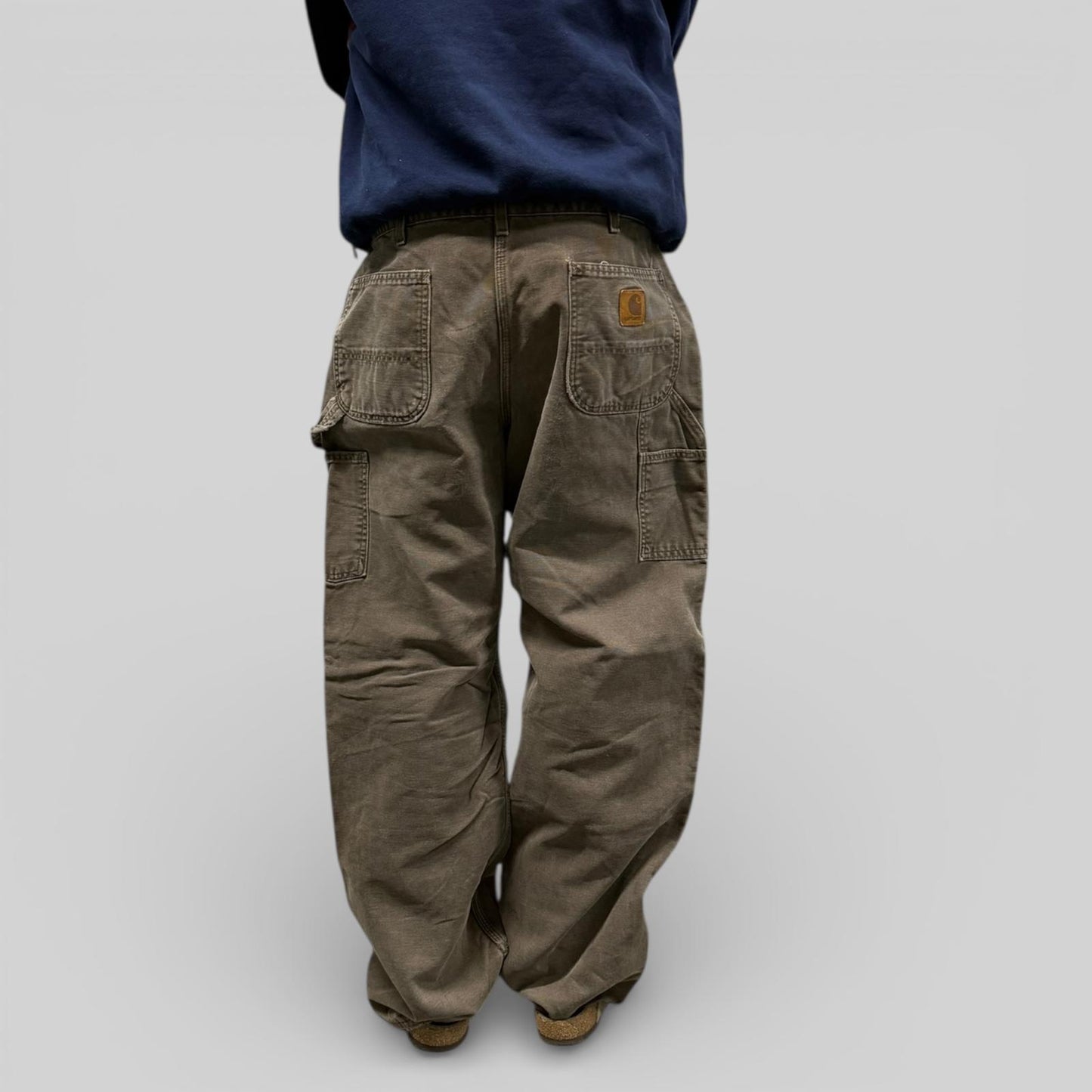 Vintage Carhartt baggy carpenter pants (W36)
