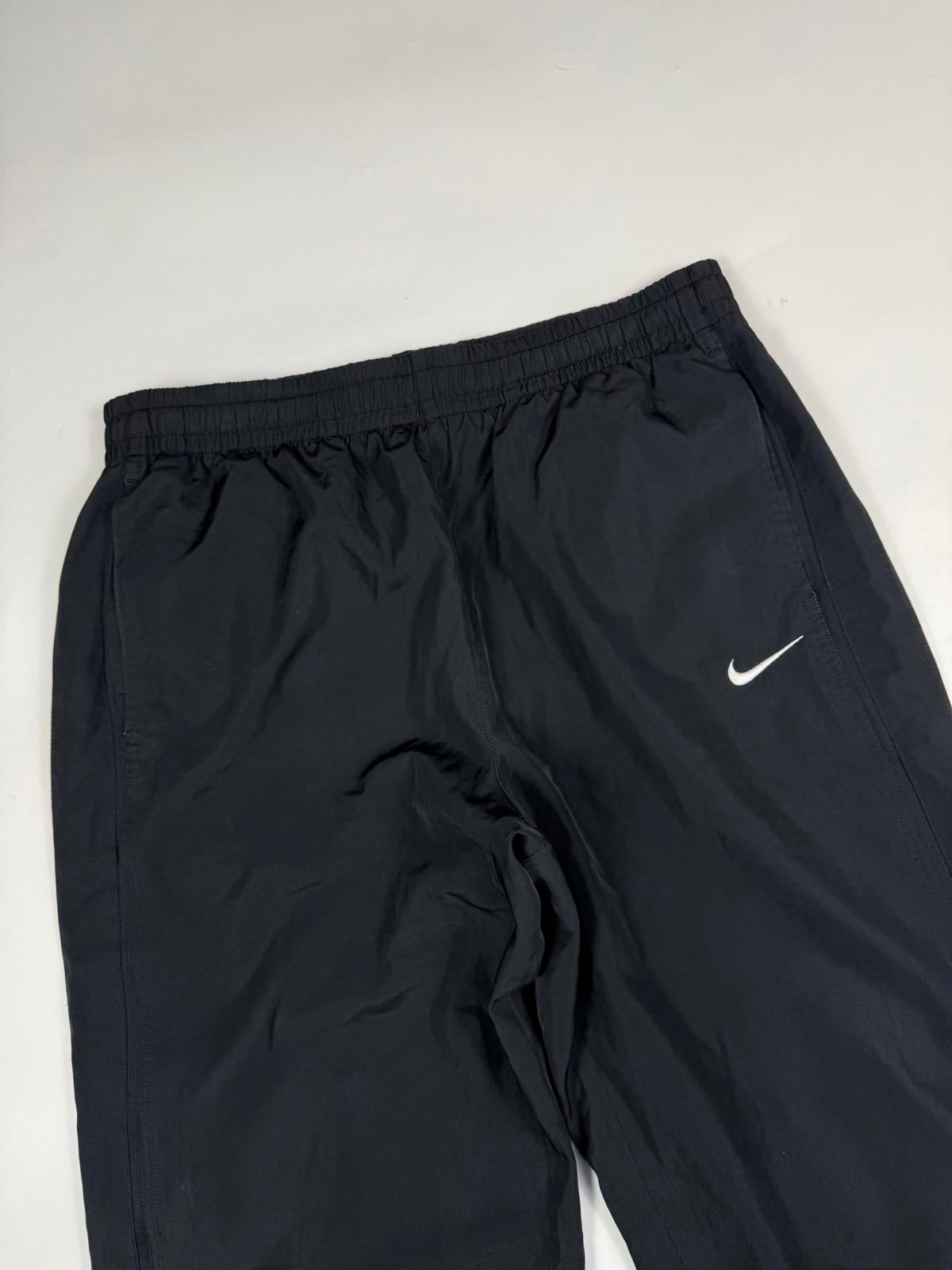 Vintage Nike baggy track pants (L)