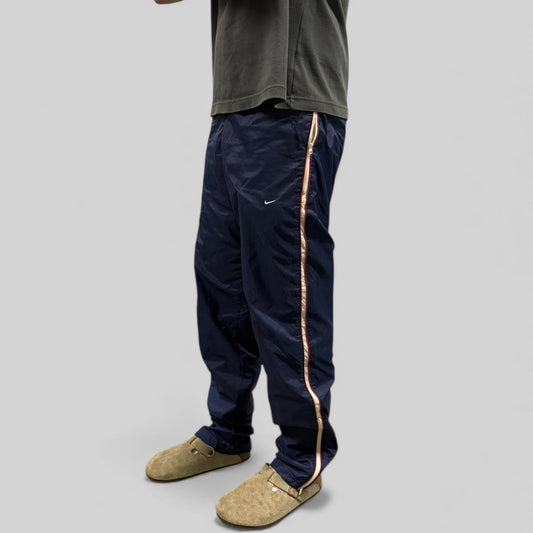 Vintage Nike side stripe baggy track pants (S)