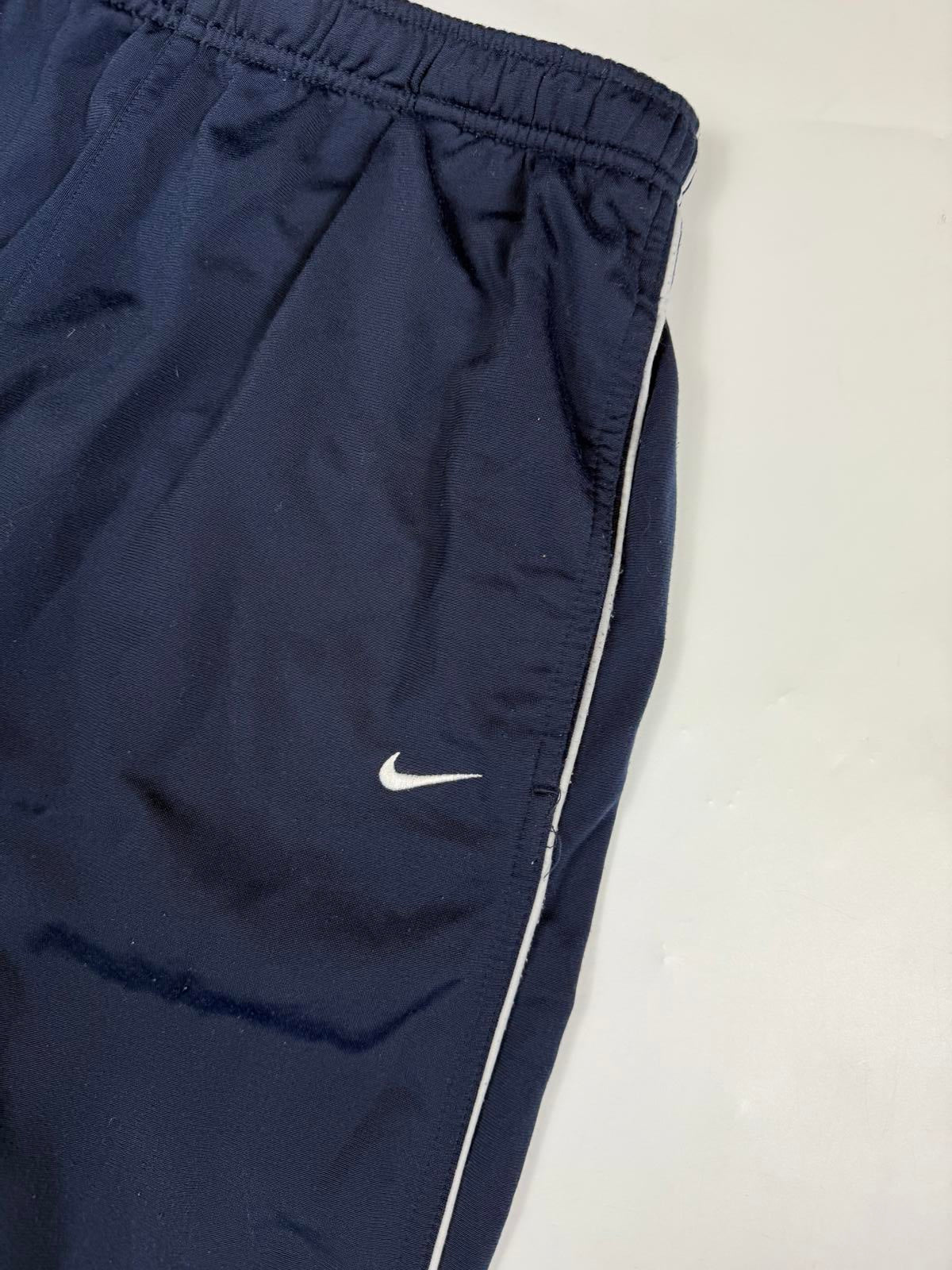 Vintage Nike baggy track pants (L)