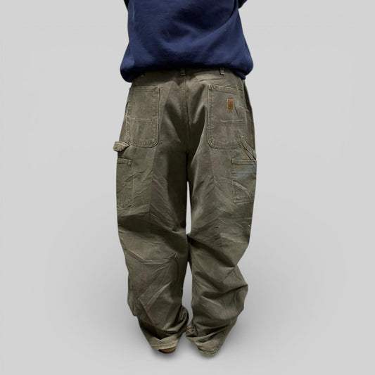 Vintage Carhartt baggy carpenter pants (W36)
