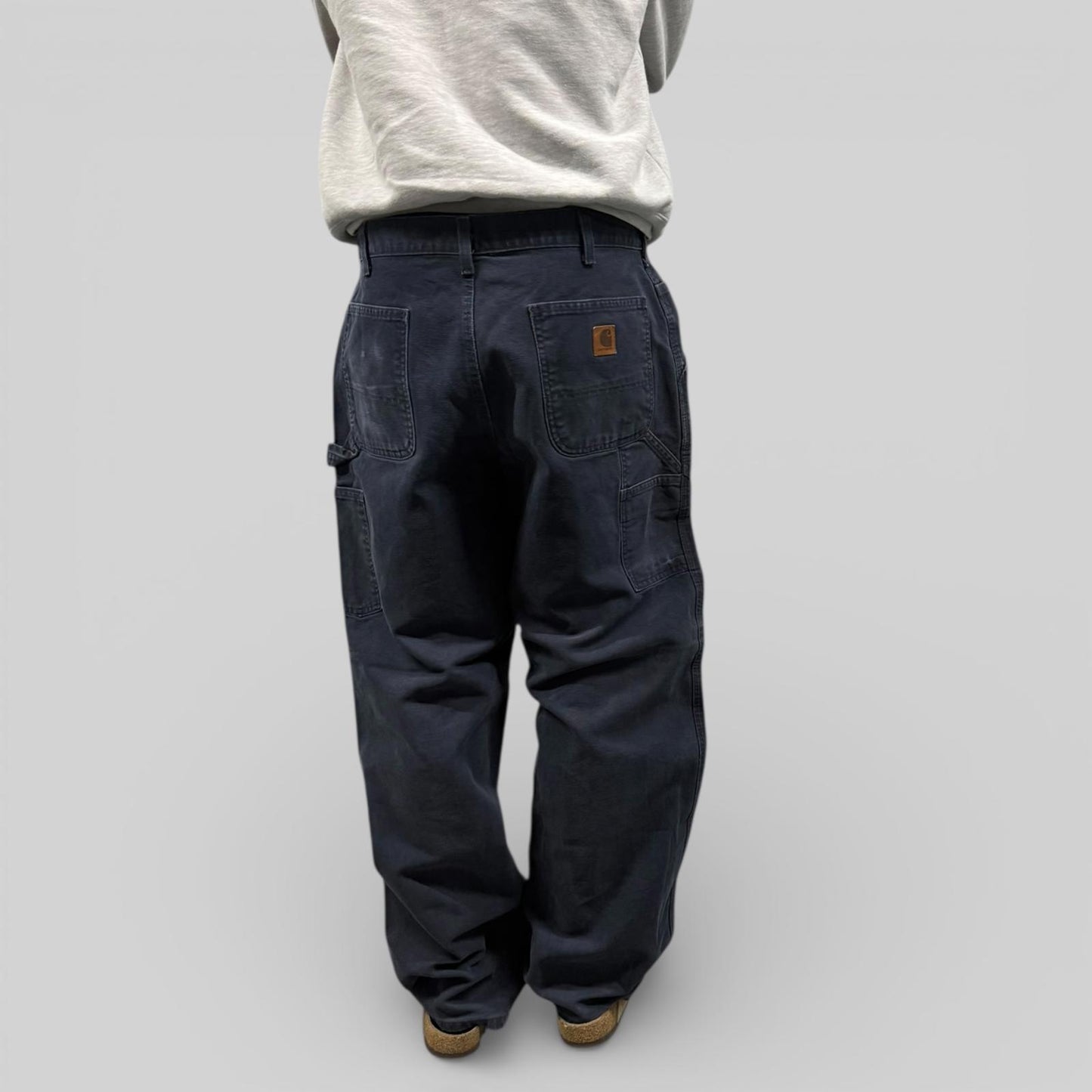 Vintage Carhartt baggy carpenter pants (W36)