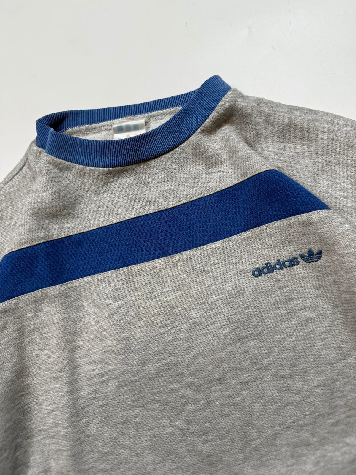 Vintage 90s adidas originals sweatshirt (S)