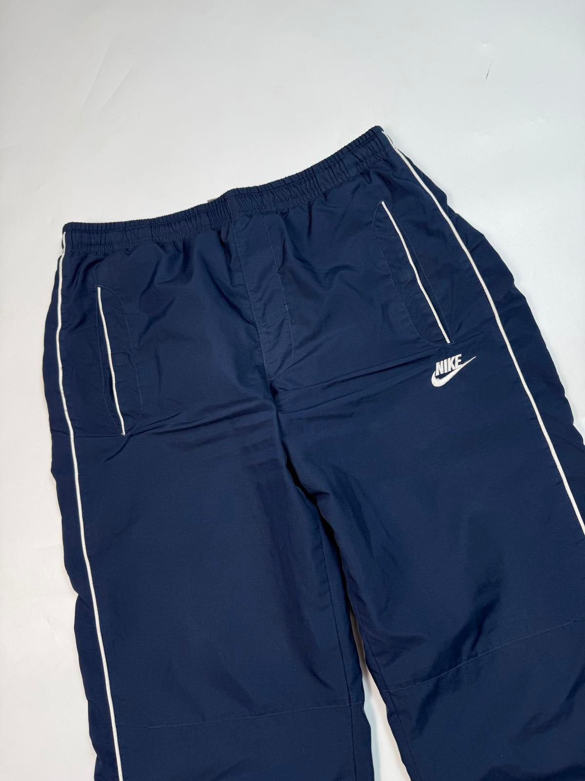 Vintage Nike baggy track pants (S)