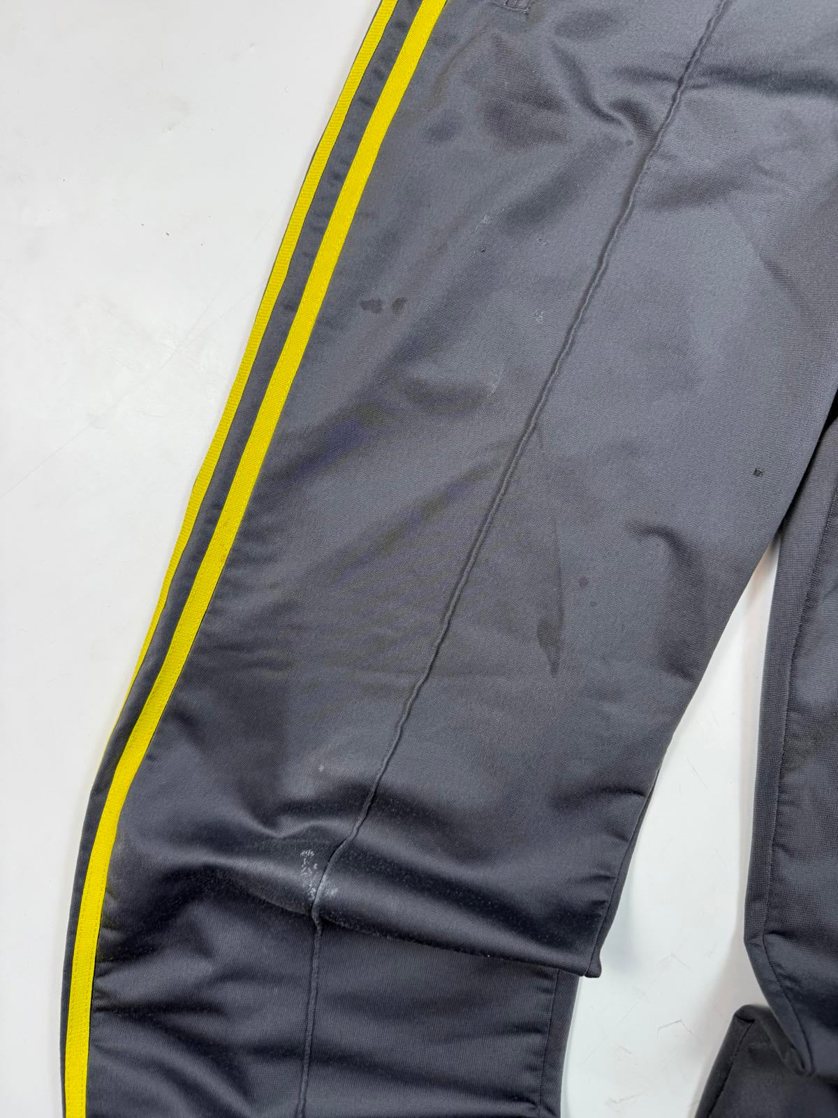 Vintage 90s Adidas originals baggy track pants (M)