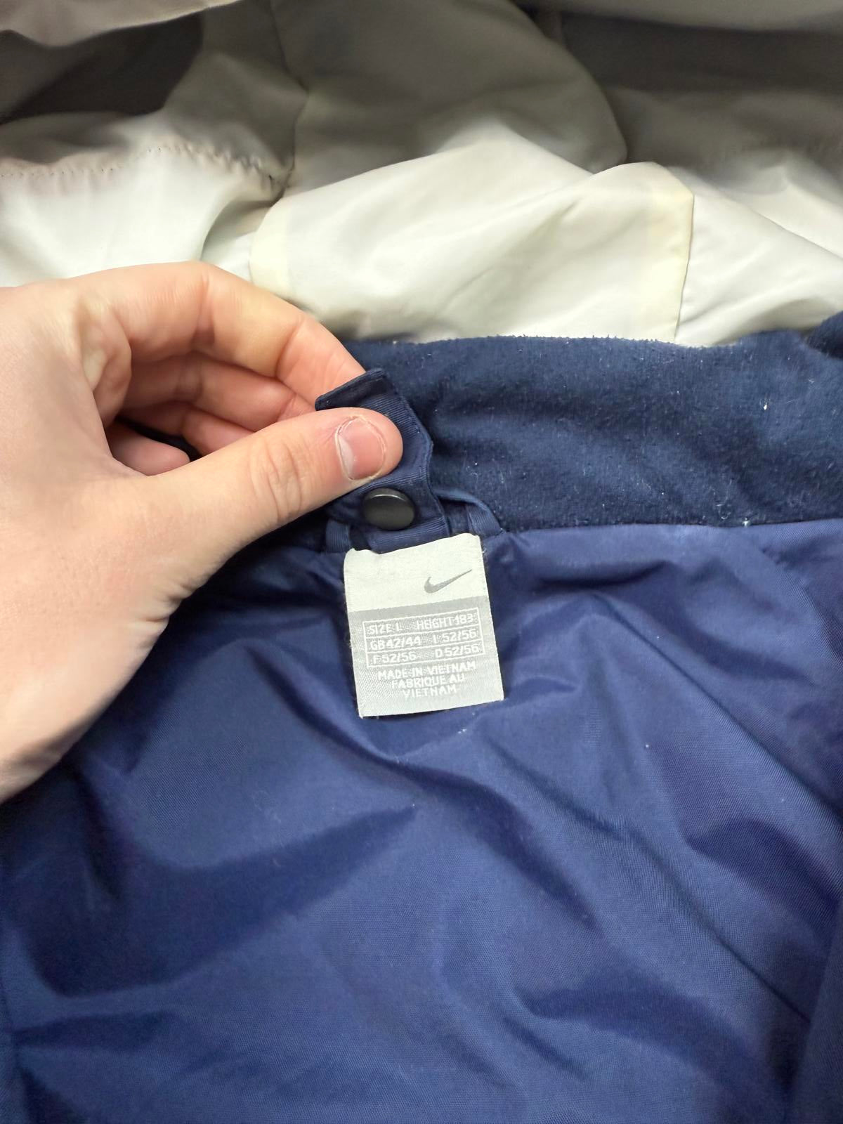 Vintage Nike hooded rain jacket (L)