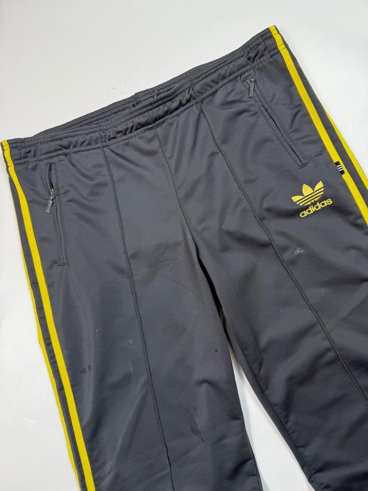 Vintage 90s Adidas originals baggy track pants (M)